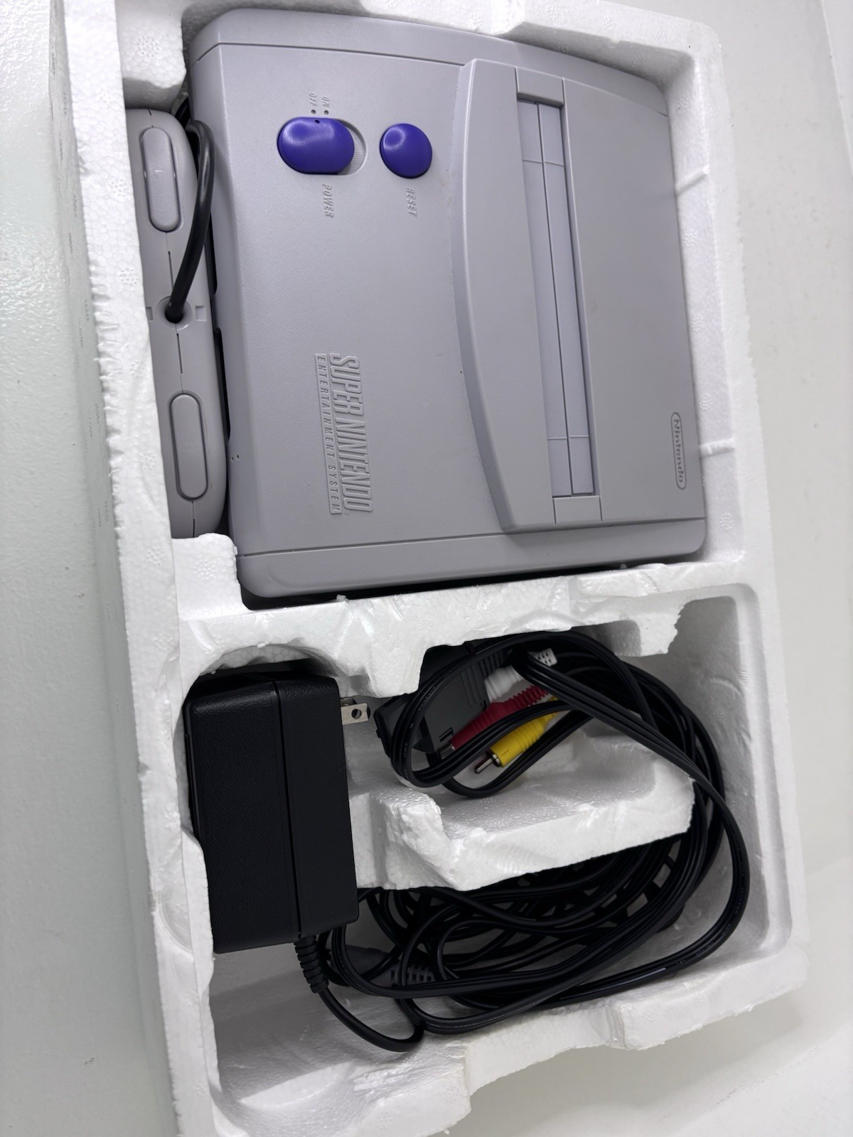 Super NES Control Deck Yoshi’s Island System in Box No Game! SNES Tested & Works