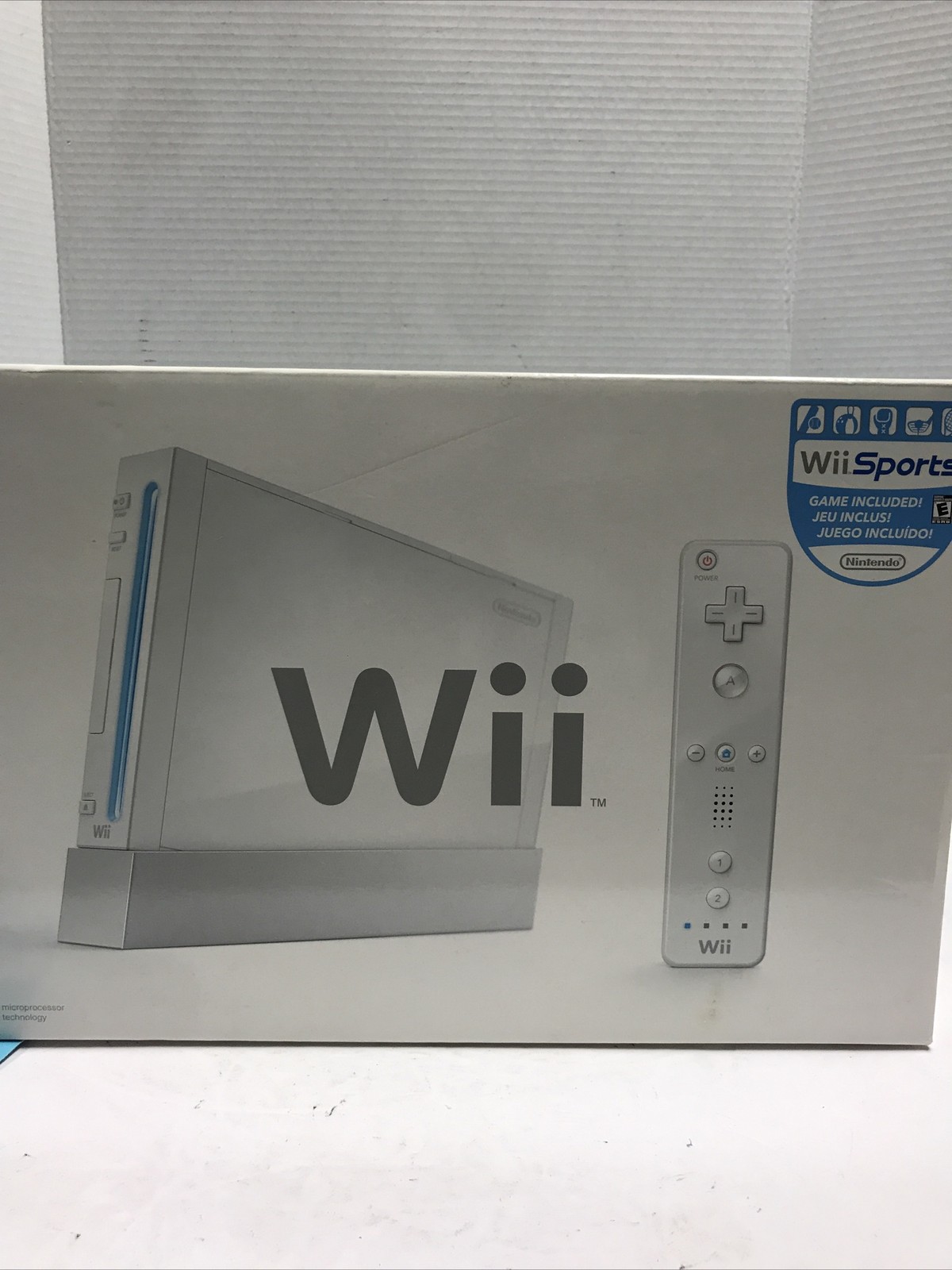 Nintendo Wii – Console Complete In Box – Wii Sports Bundle – White – Powers On