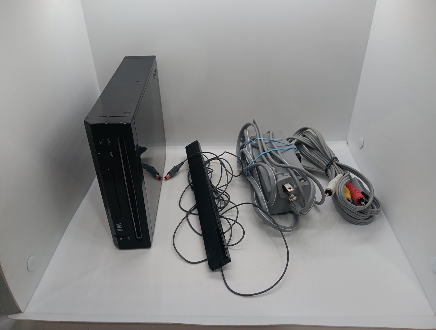 Nintendo Wii Black Console RVL-101 with Sensor Bar & Cables TESTED NO CONTROLLER