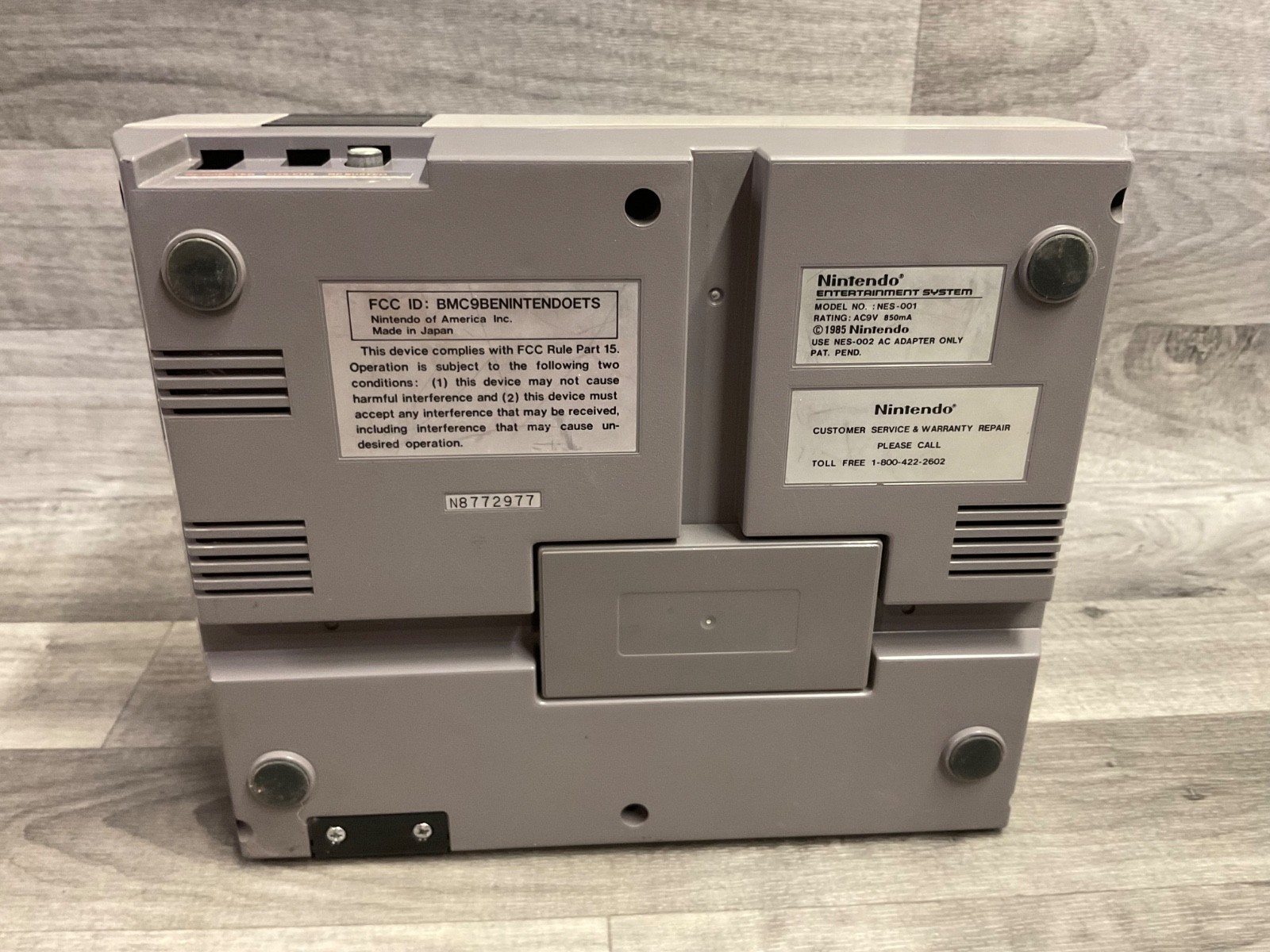1985 Original NES Console Nintendo System NES-001, Powers On Parts Or Repair