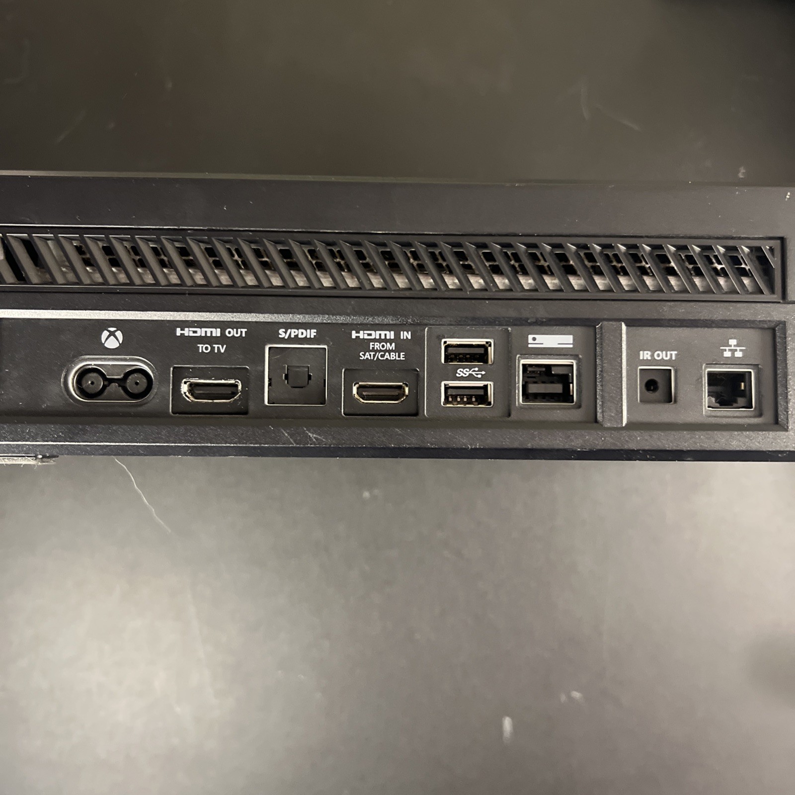 Microsoft Xbox One Console Only 500GB – Black 1540 Does Not Read Discs