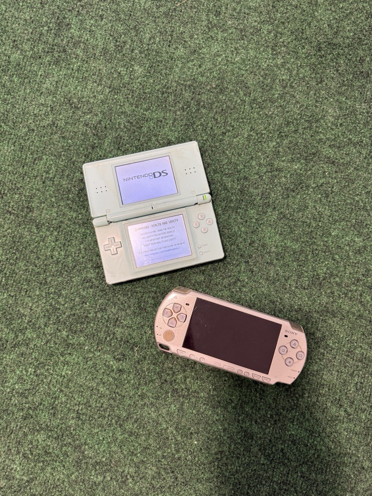 Nintendo DS Lite Console + PSP FOR PARTS / REPAIR