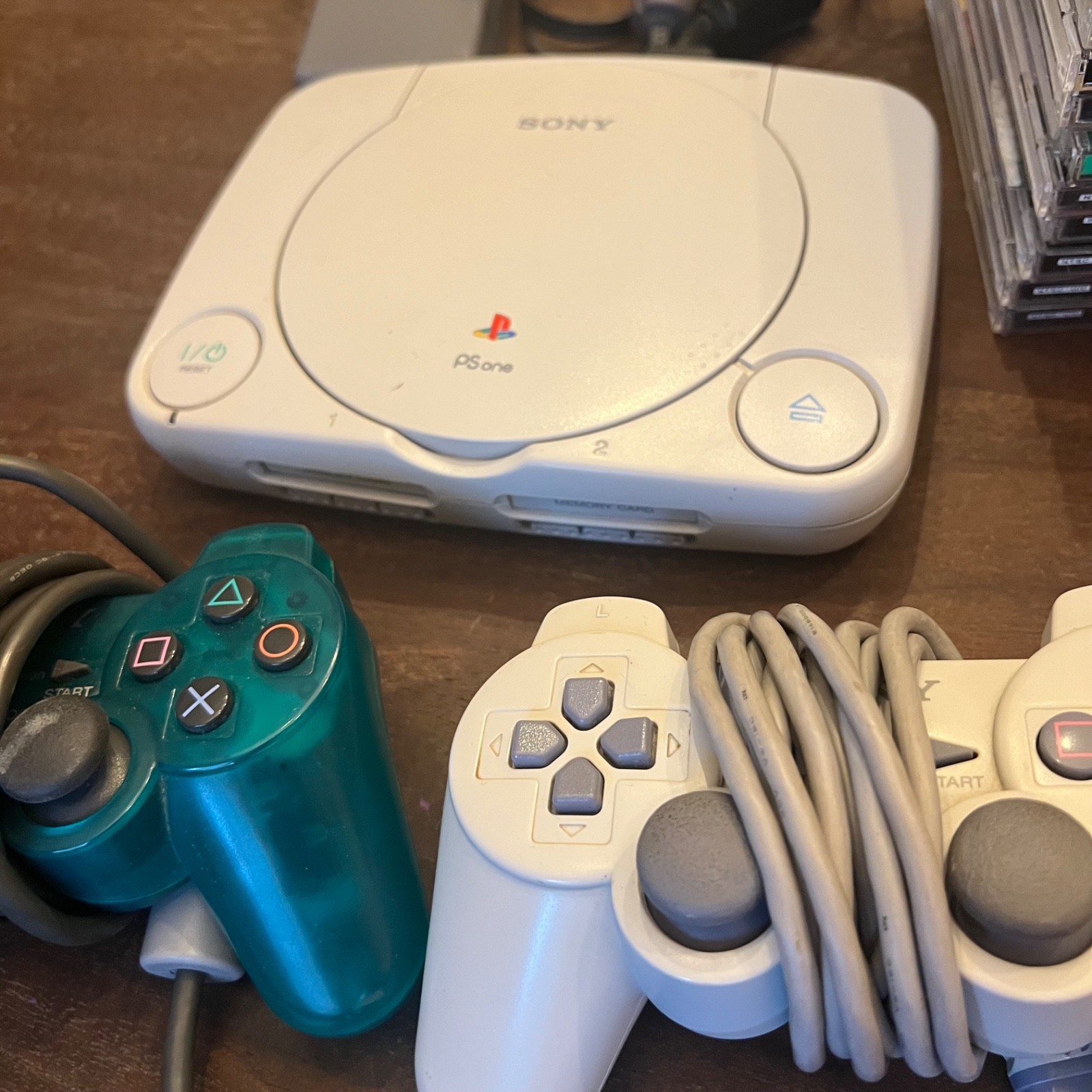 Sony PlayStation 1 Gray Console 2 controllers/11 games/tested