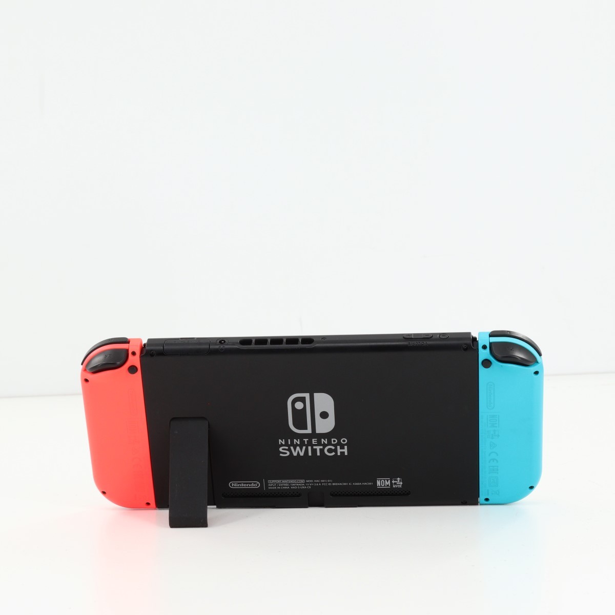 Nintendo Switch HAC-001(-01) Console w/Joy-Cons & Dock – Good (PZ1005463)
