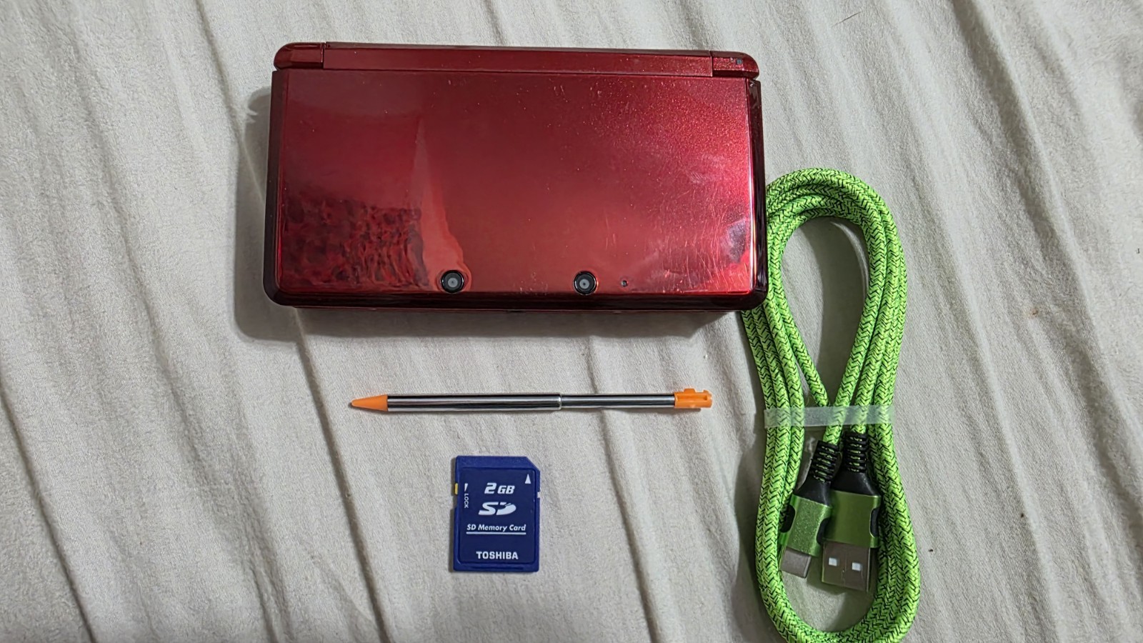 Nintendo 3DS Handheld System – USBC Charge Port – Flame Red
