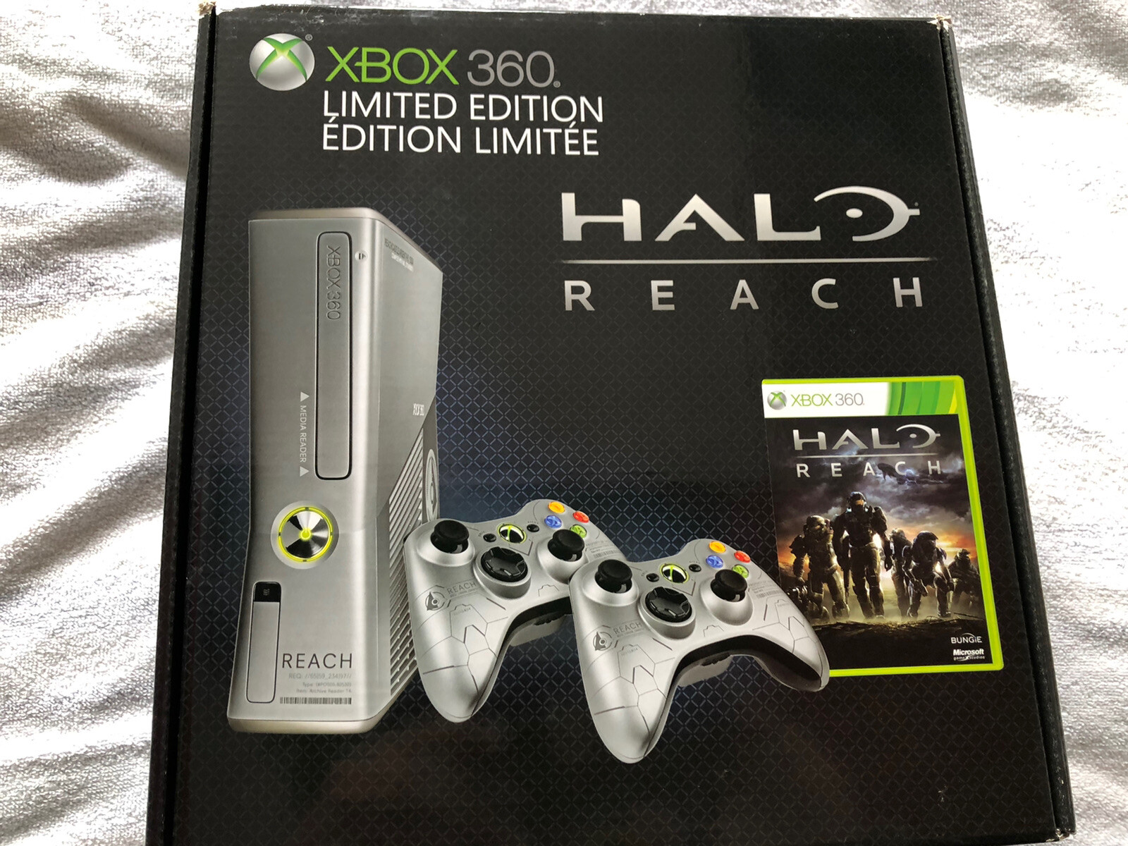 Xbox 360 Halo Edition Bundle Rare Mint condition