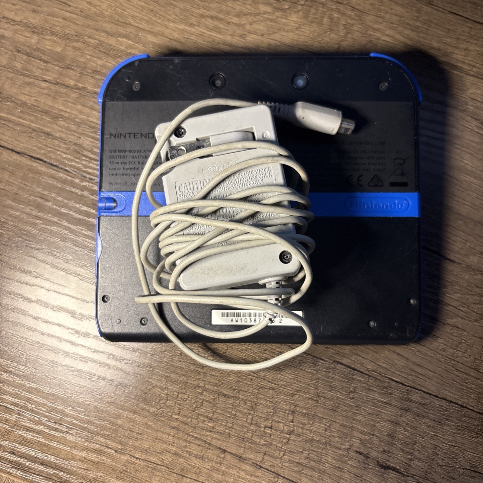 Nintendo 2Ds blue black handheld system