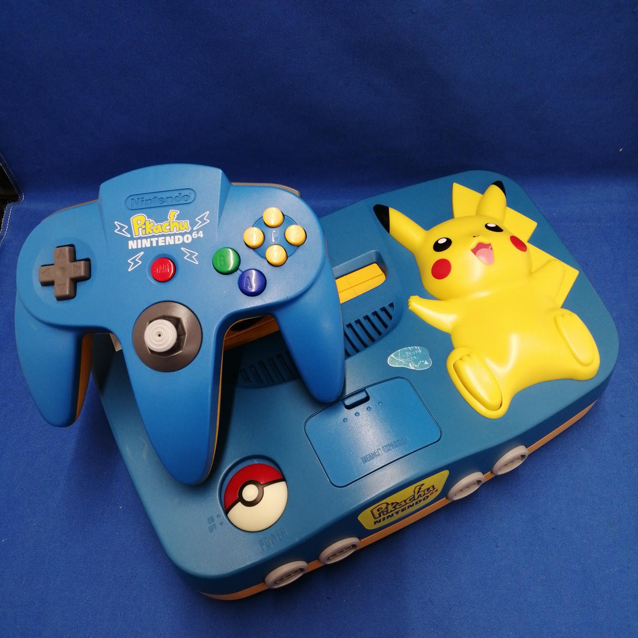 NINTENDO NUS-101 Nintendo 64 Pikachu model/NUS-101