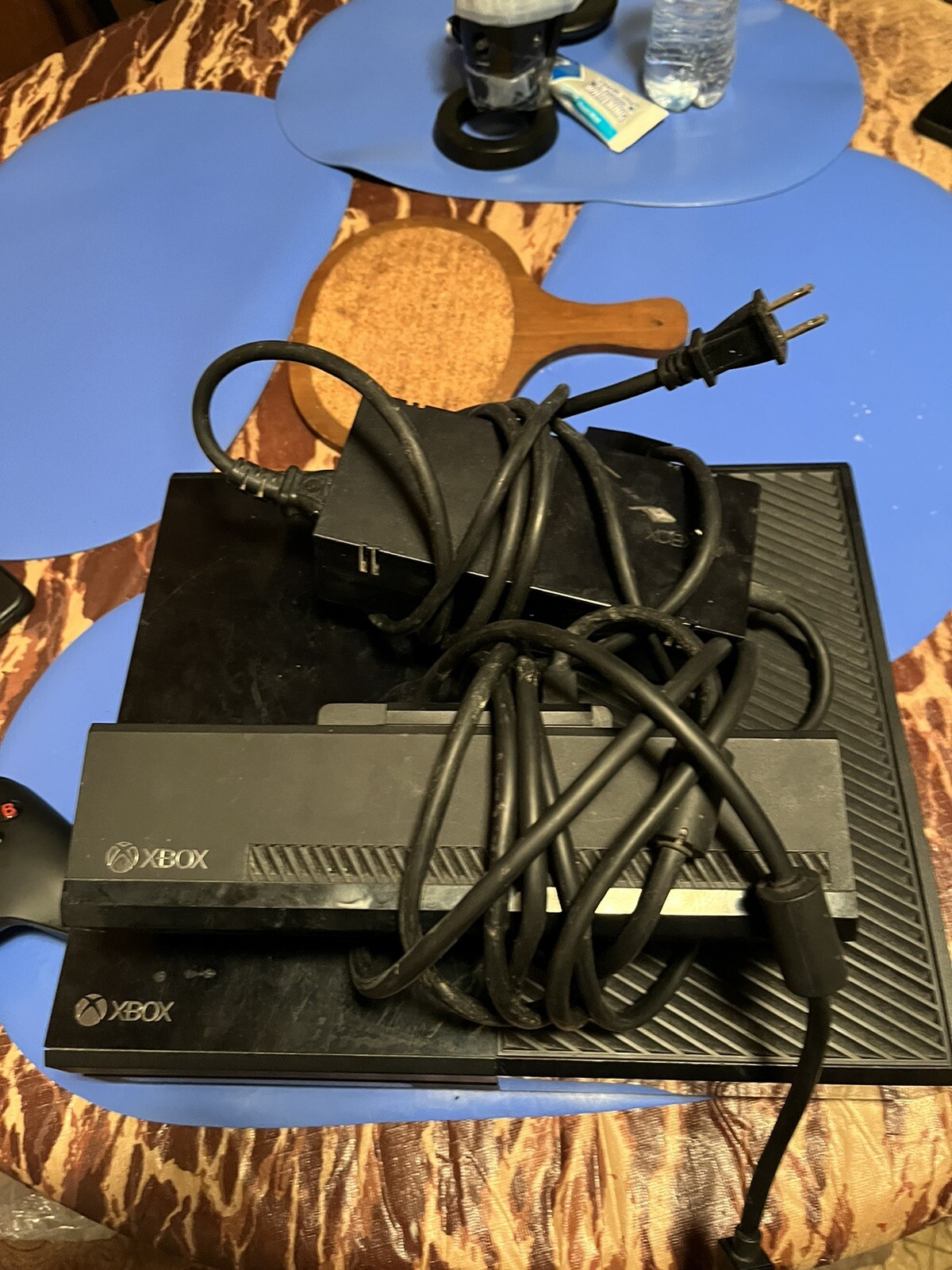 Microsoft Xbox One with Kinect 500GB Black Console – 7UV-00077