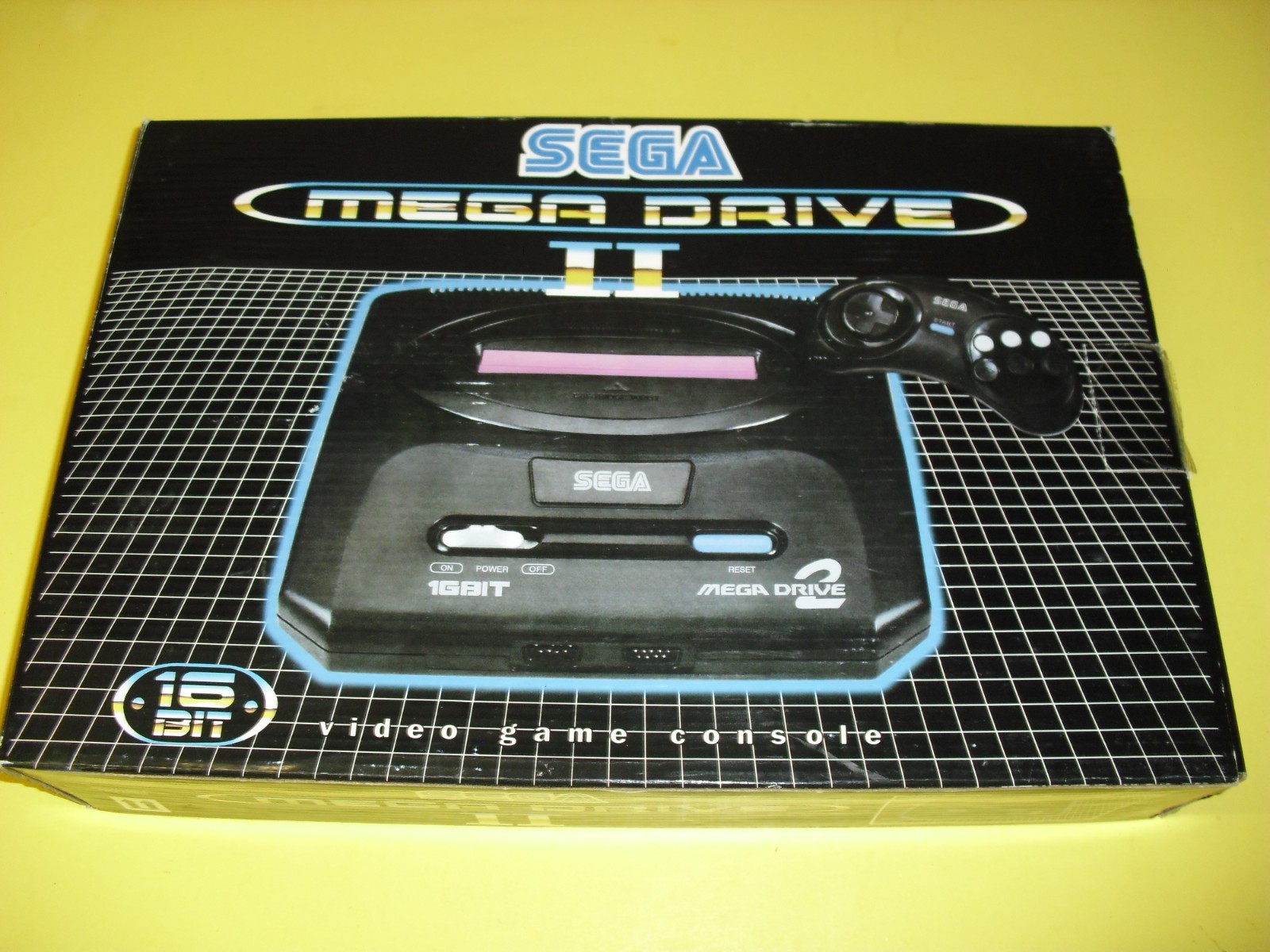 Sega Mega Drive II 16 bit system complete in box UNUSED GREAT COND 1994! Console