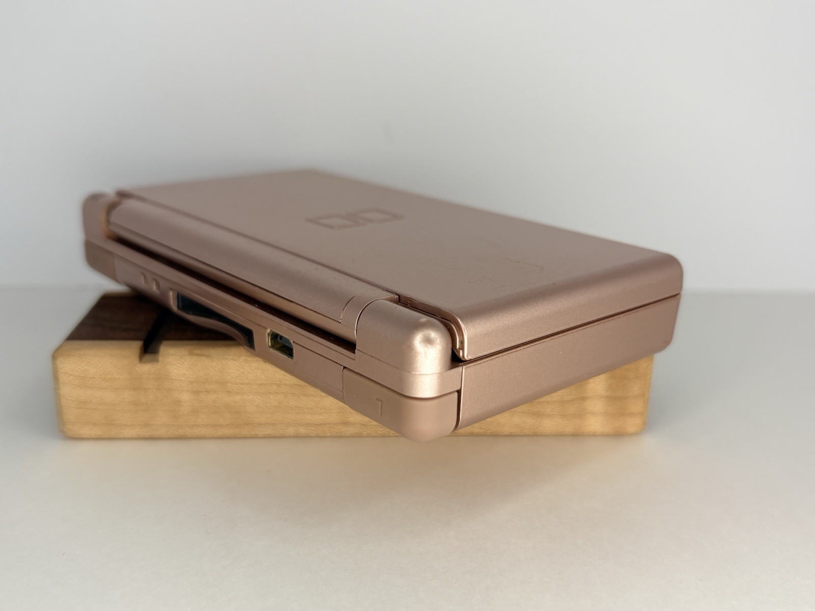 Nintendo DS Lite Console – Pink / Metallic Rose (Broken Hinge)