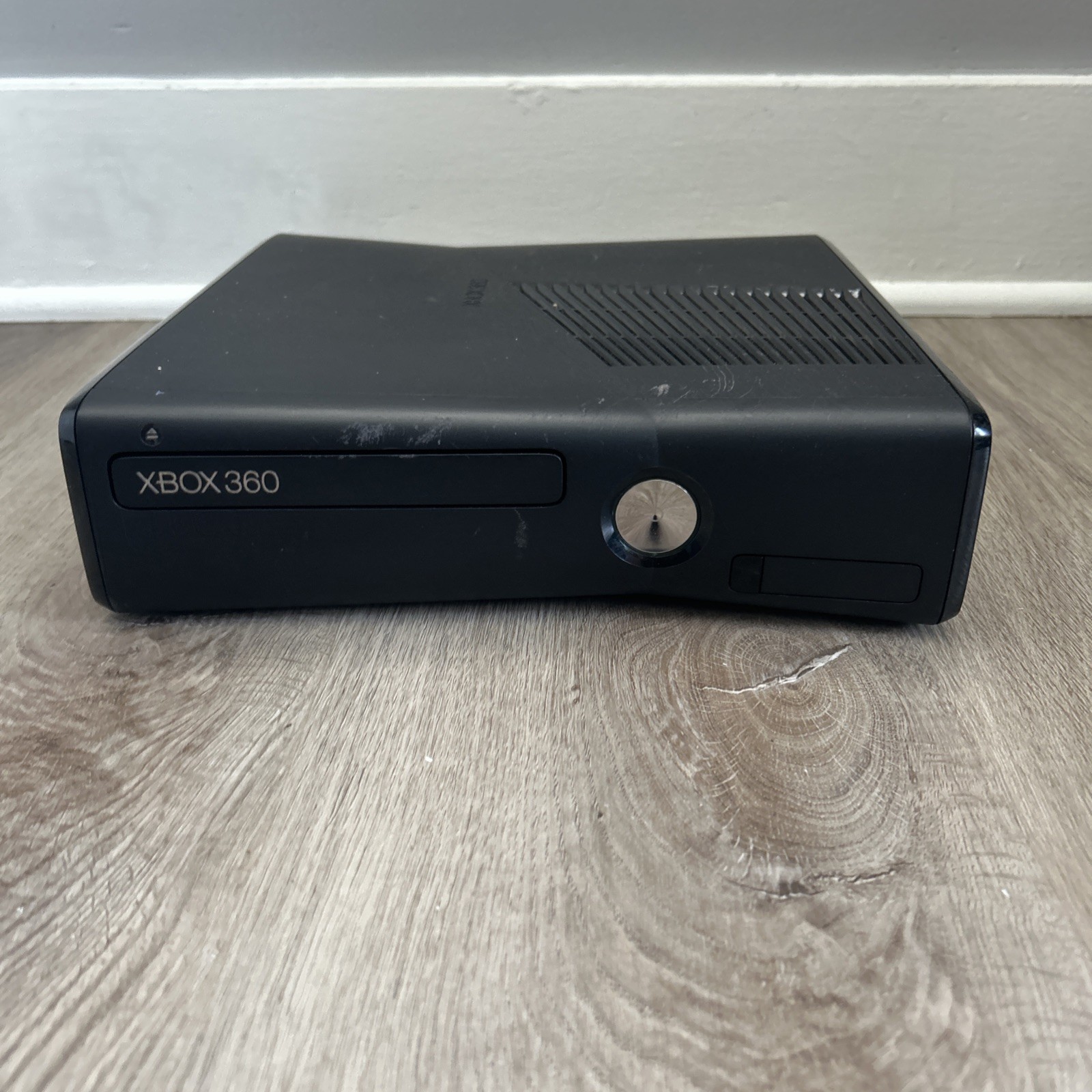 Microsoft Xbox 360 S Black Console Model 1439 Console Only For Parts UNTESTED