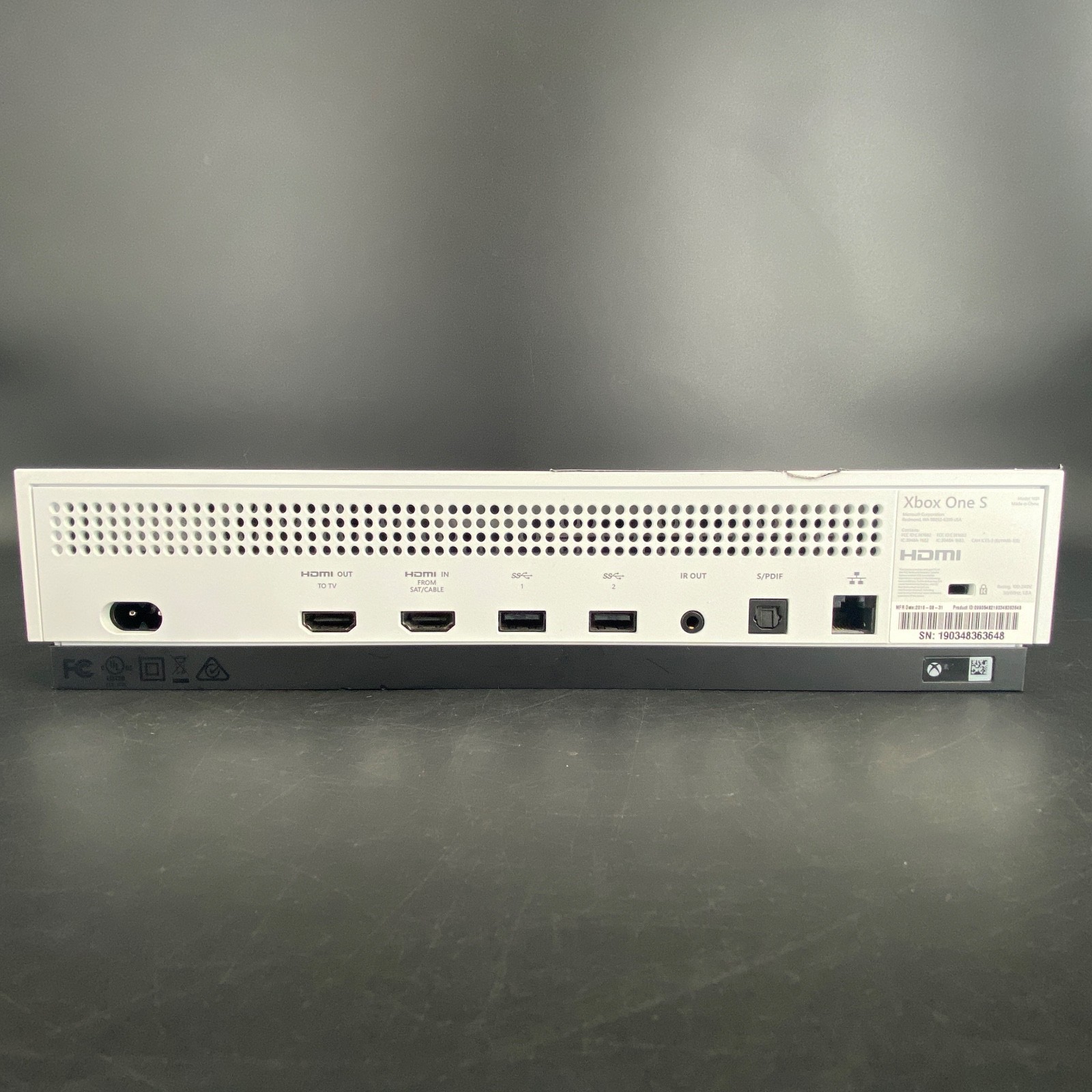 Xbox One S 1TB Console White XBS1TB Model 1681 with White Controller No Wires