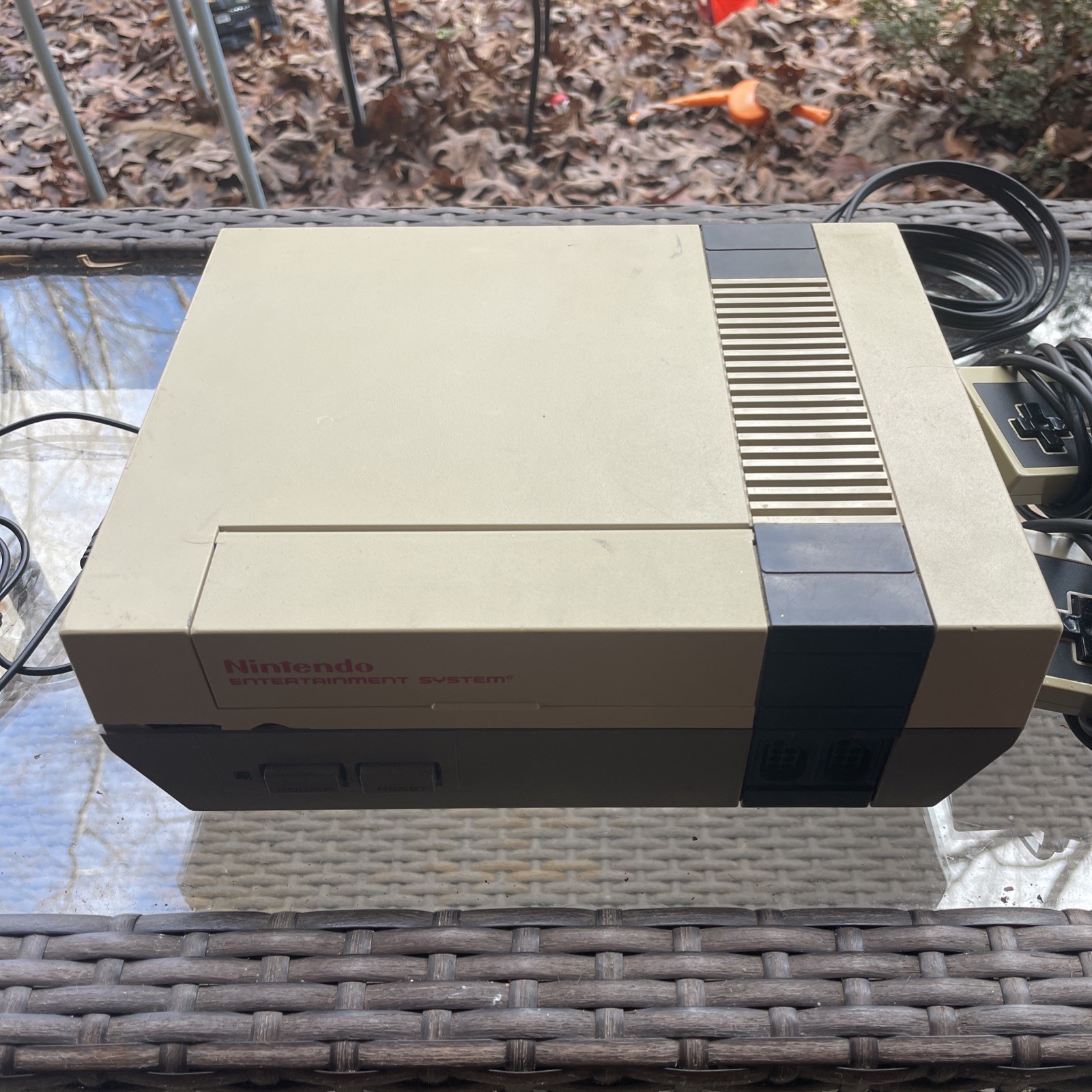 Nintendo Entertainment System NES-001 Home Console and NES Controllers