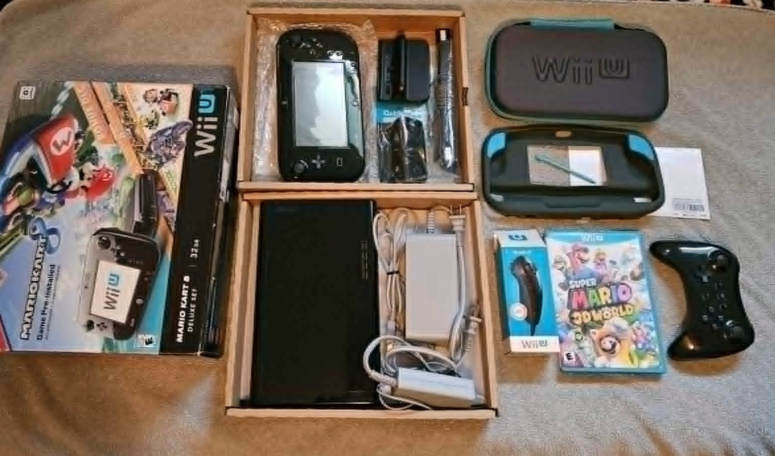 Nintendo Wii U 32GB Set CIB Console Bundle Box Mario 3D World + MORE NICE!!!