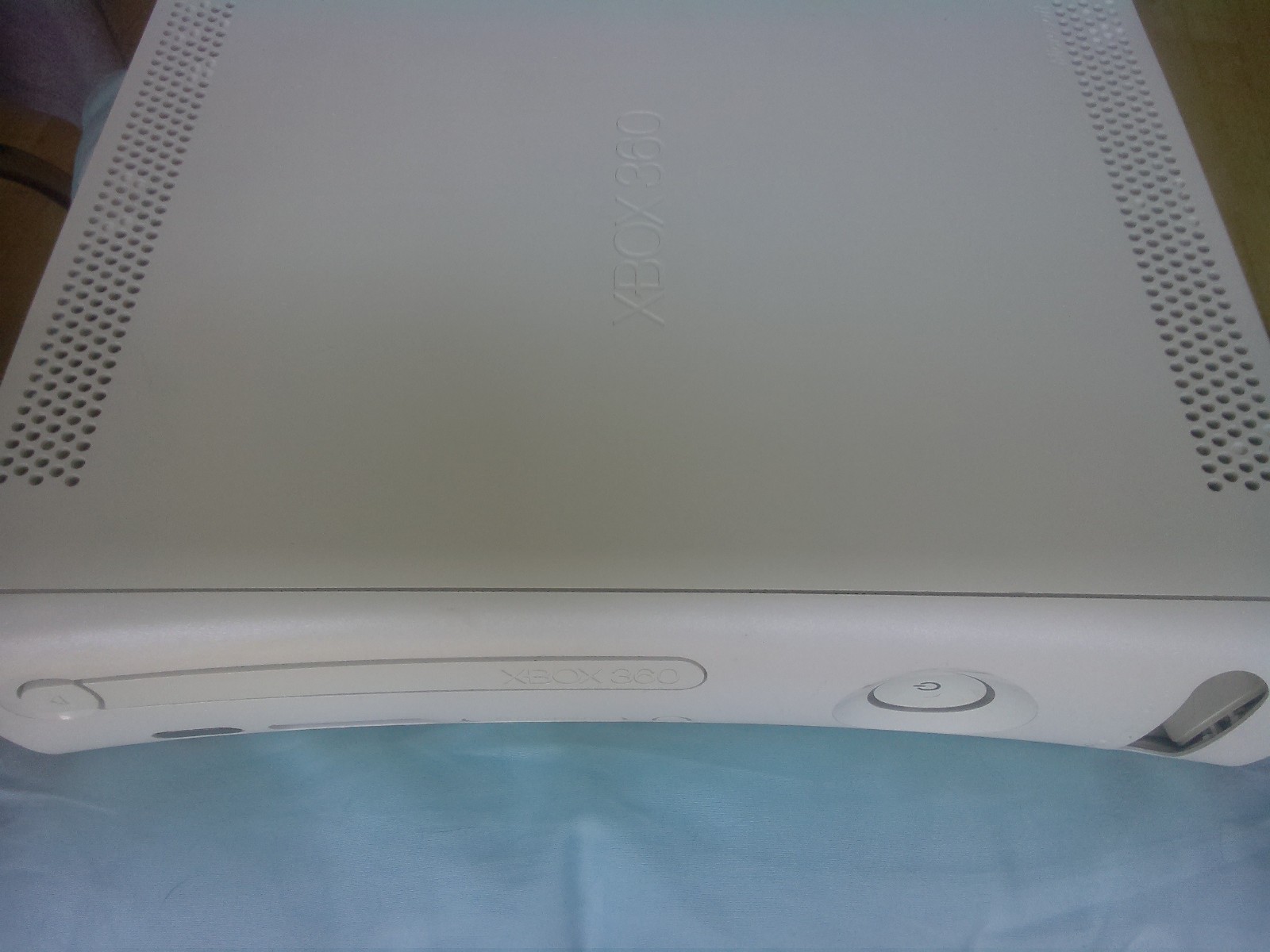 XBOX 360 Console White for Parts or Disc Drive Repair =”.rar” SKU001304c
