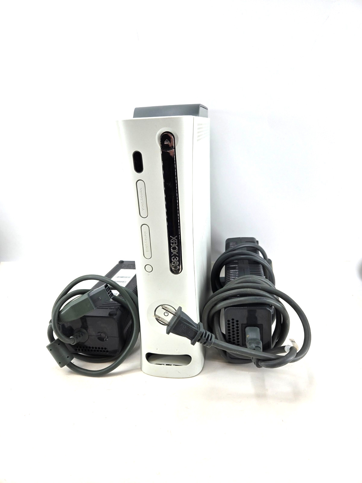Microsoft Xbox 360 Console with 60GB HDD & Cords – Doesn’t read discs