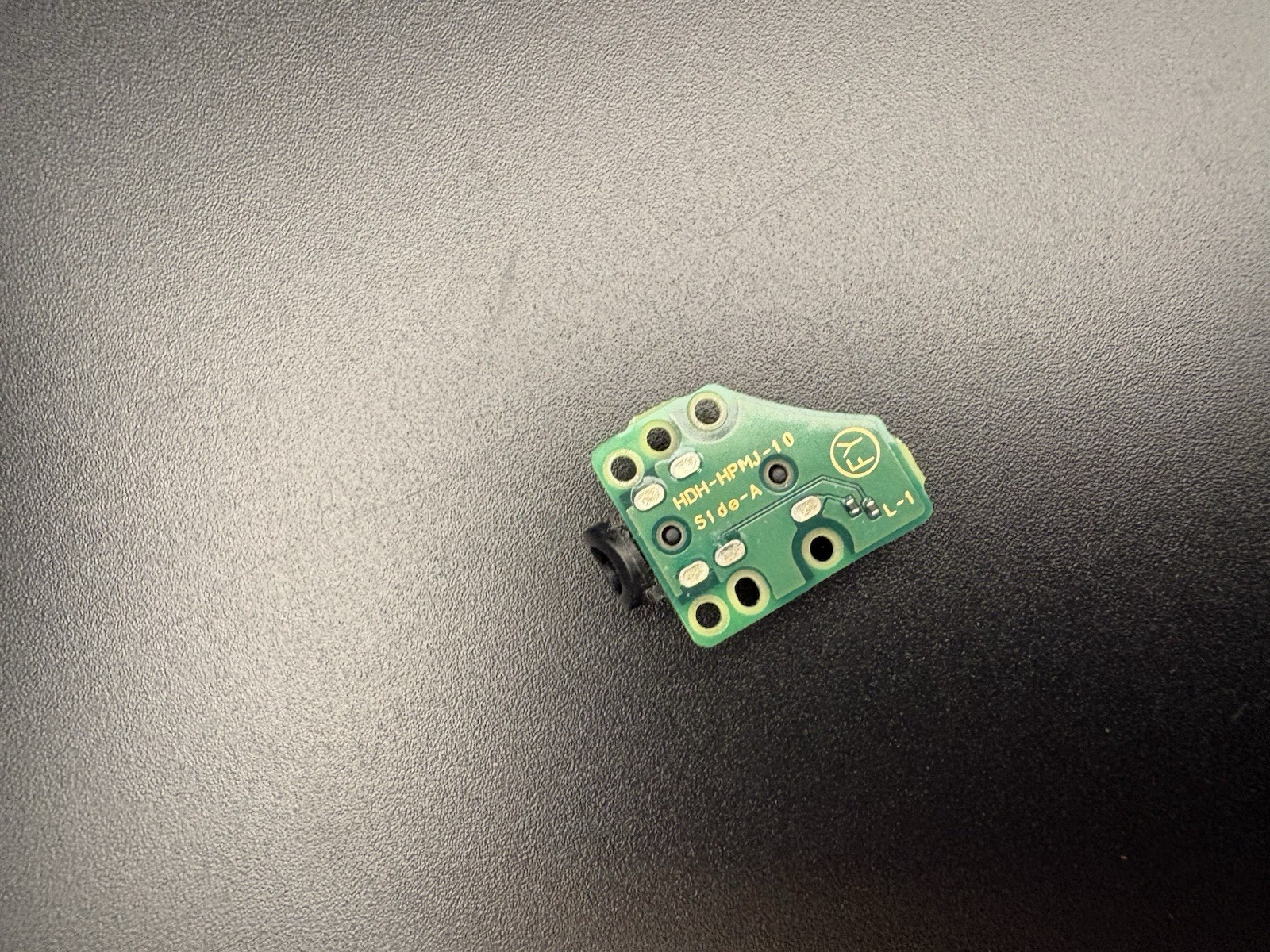 Switch Lite Headphone Jack With Screws