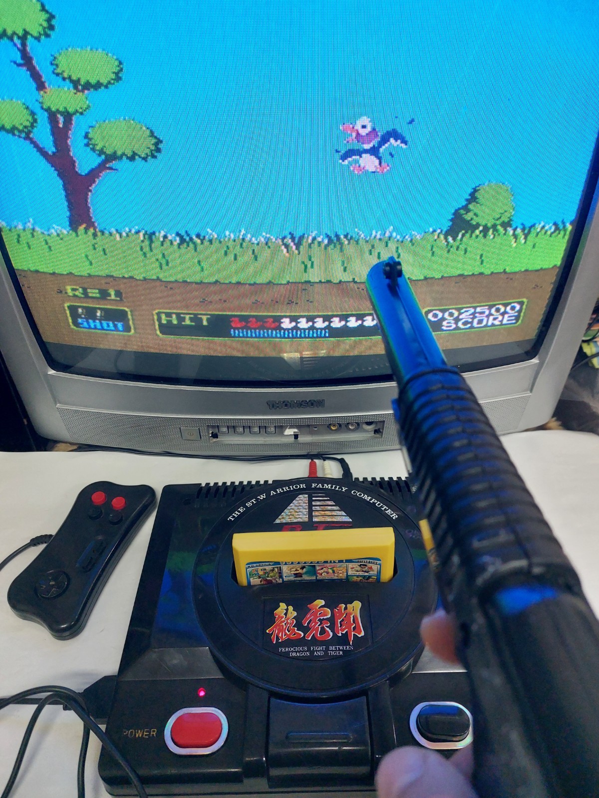 BT Saint Warrior 8 bit ORIGINAL from 90’s very good condition, zapper, games