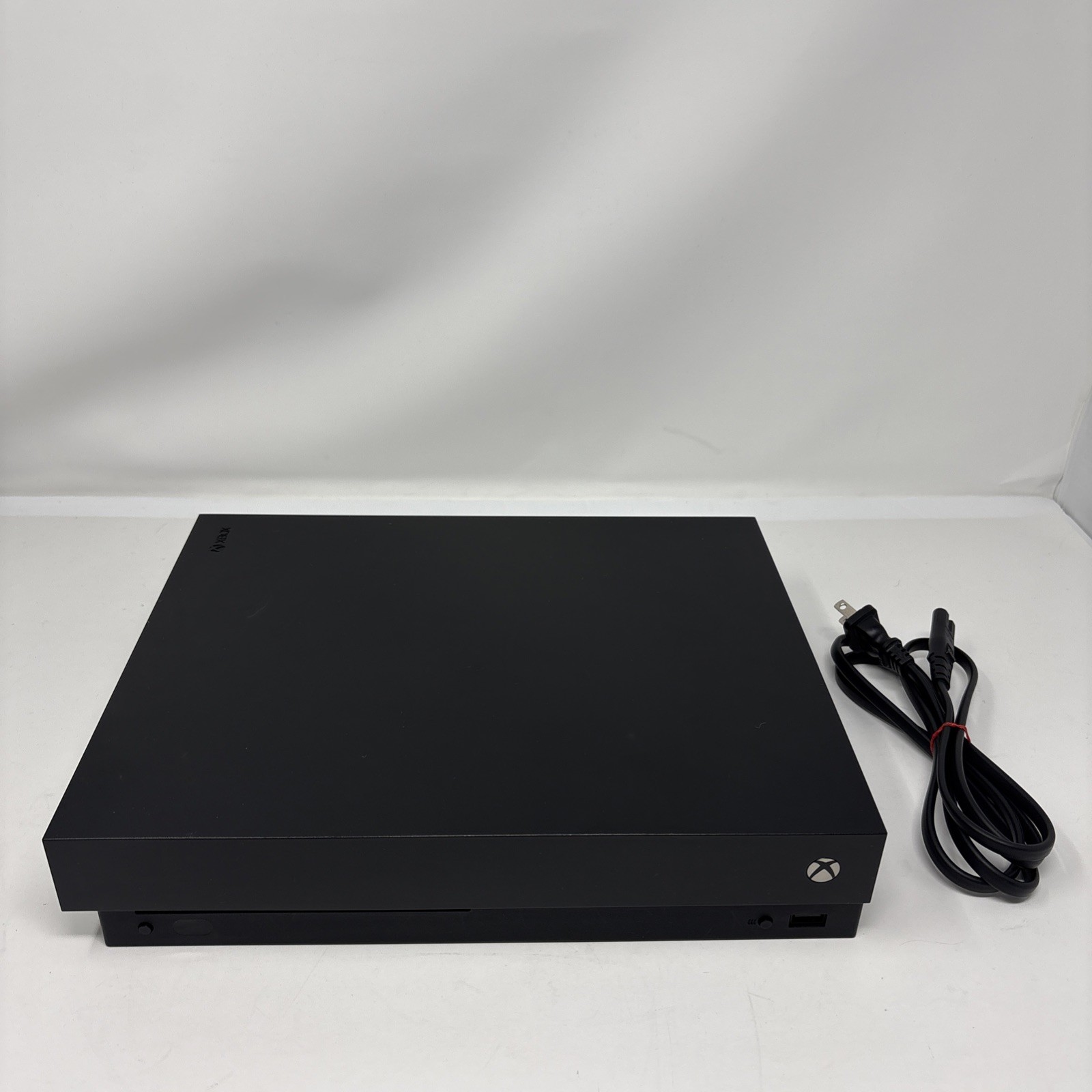 Microsoft Xbox One X 1TB Console Gaming System Only Black – Tested