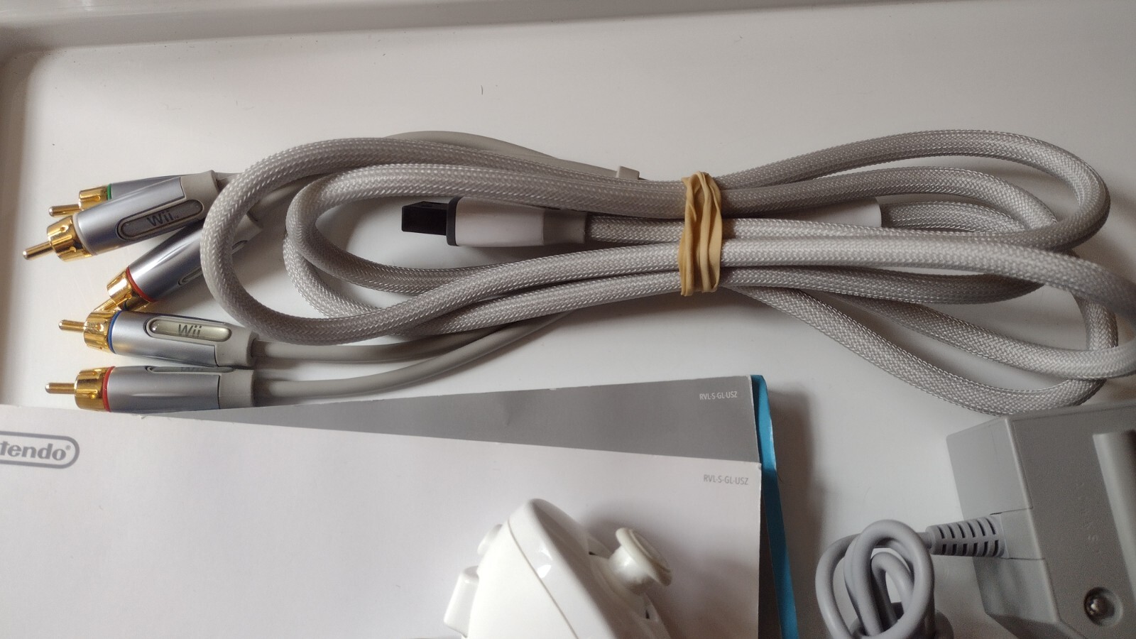 Nintendo Wii White Console Bundle RVL-001 (USA) Nunchuck Bar VGC