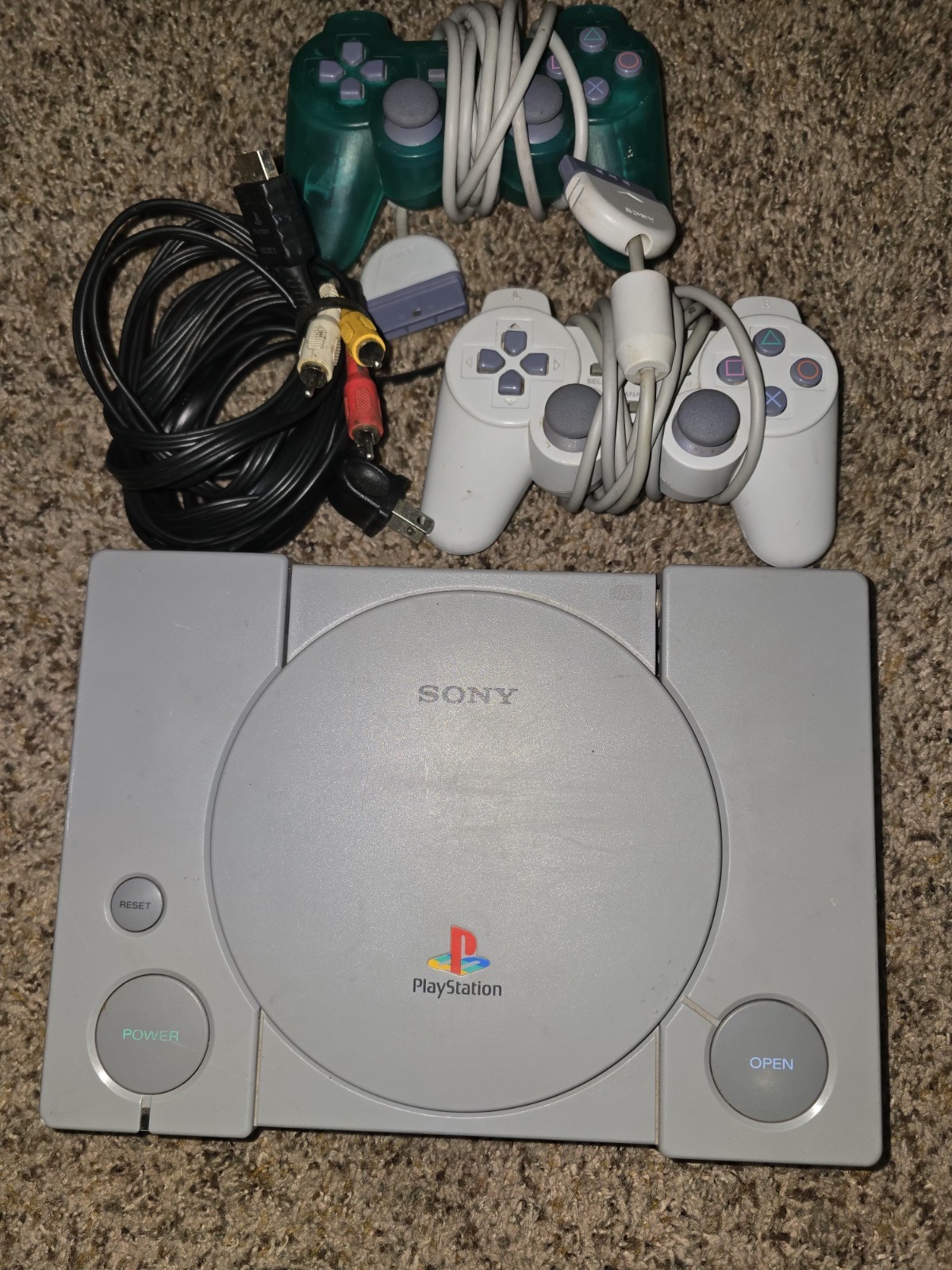 Sony PlayStation 1 Console + 2 Controllers & Cables & Coolboarders 3 Video Game