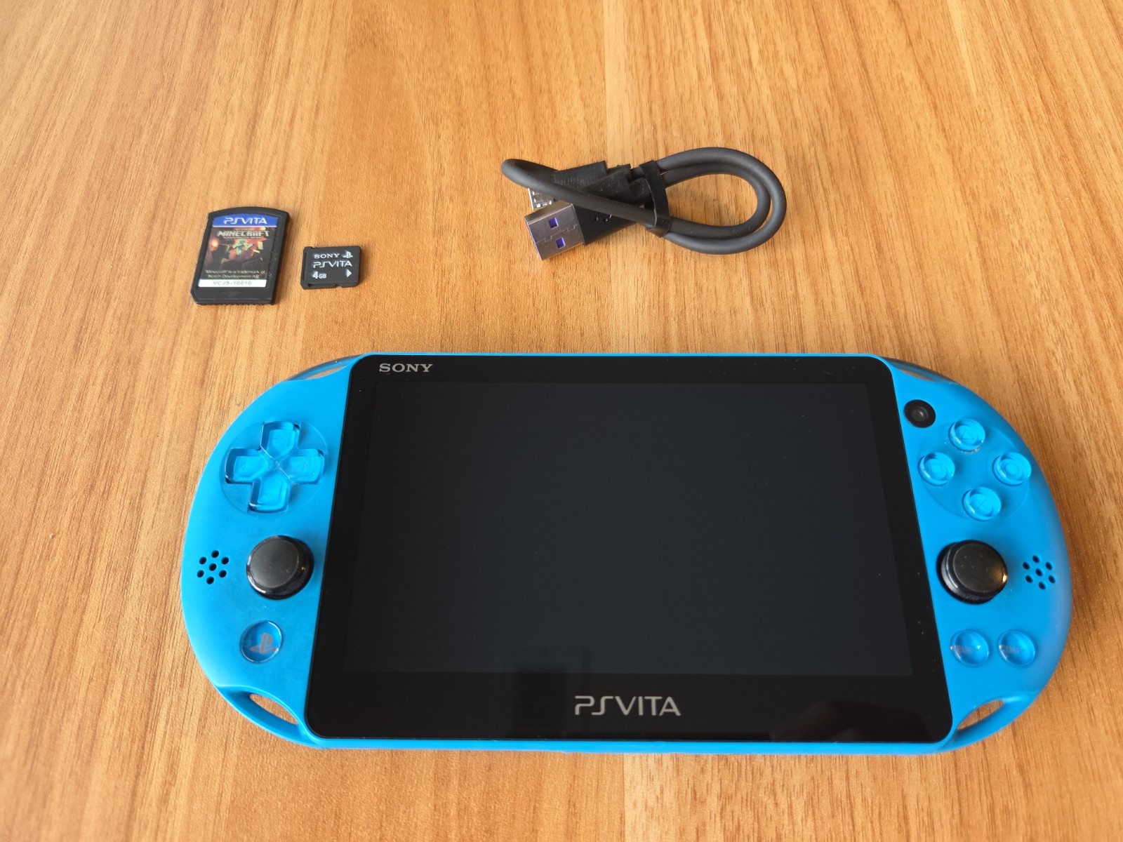 Sony PS Vita 2000 Slim PCH-2000 – Aqua Blue *GREAT* + Charger