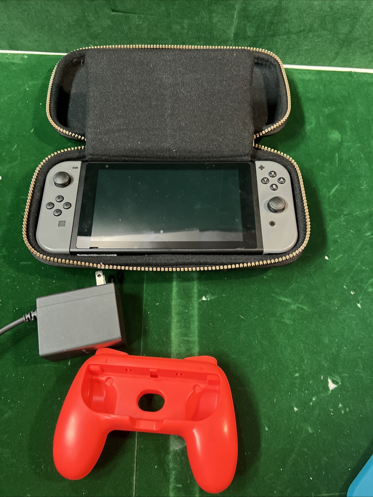 Nintendo Switch HAC-001 32GB Console with Gray Joy‑Con Case Controller 64GB