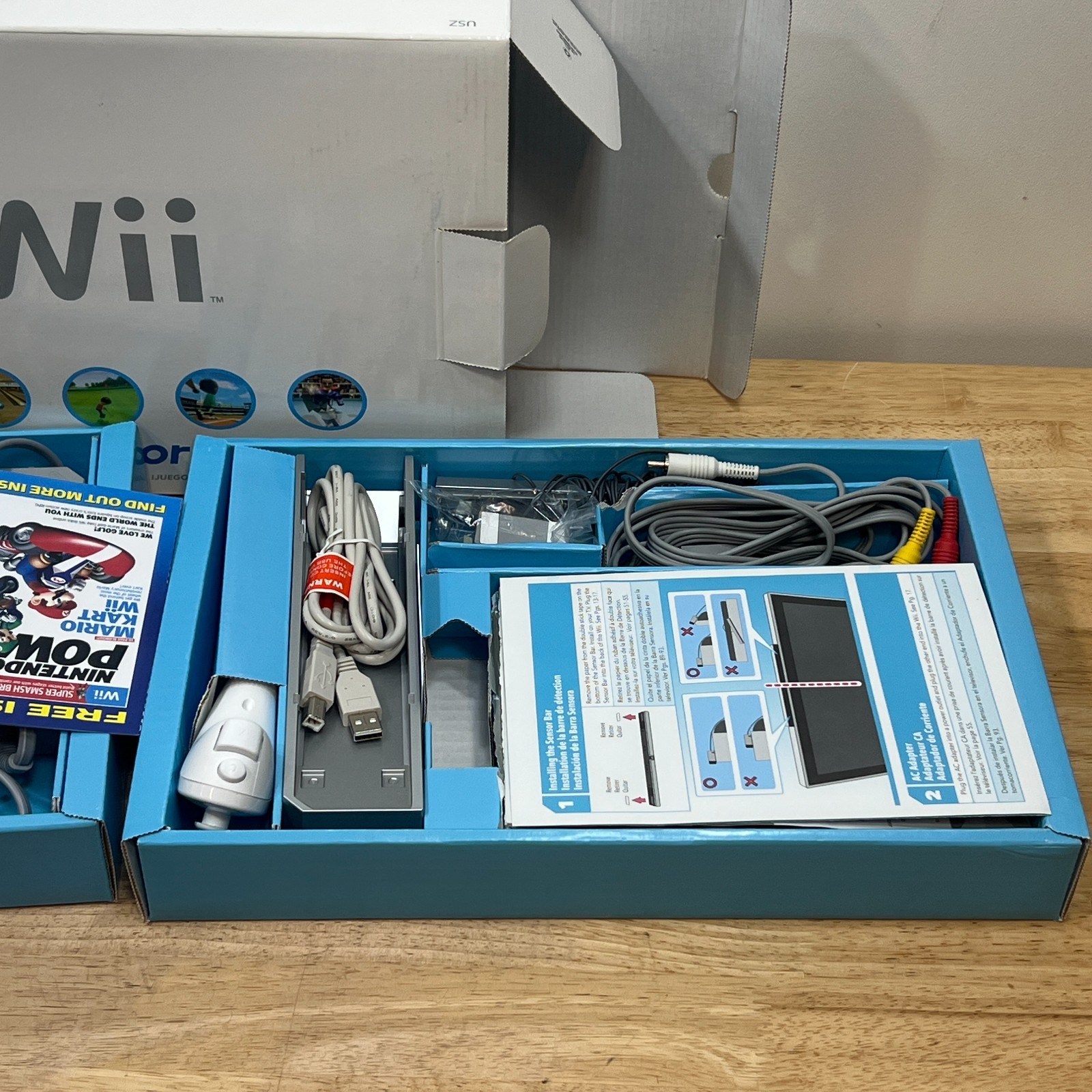 MINT Nintendo Wii Console Bundle White RVL-001 CIB wii Sports Netflix BOXED