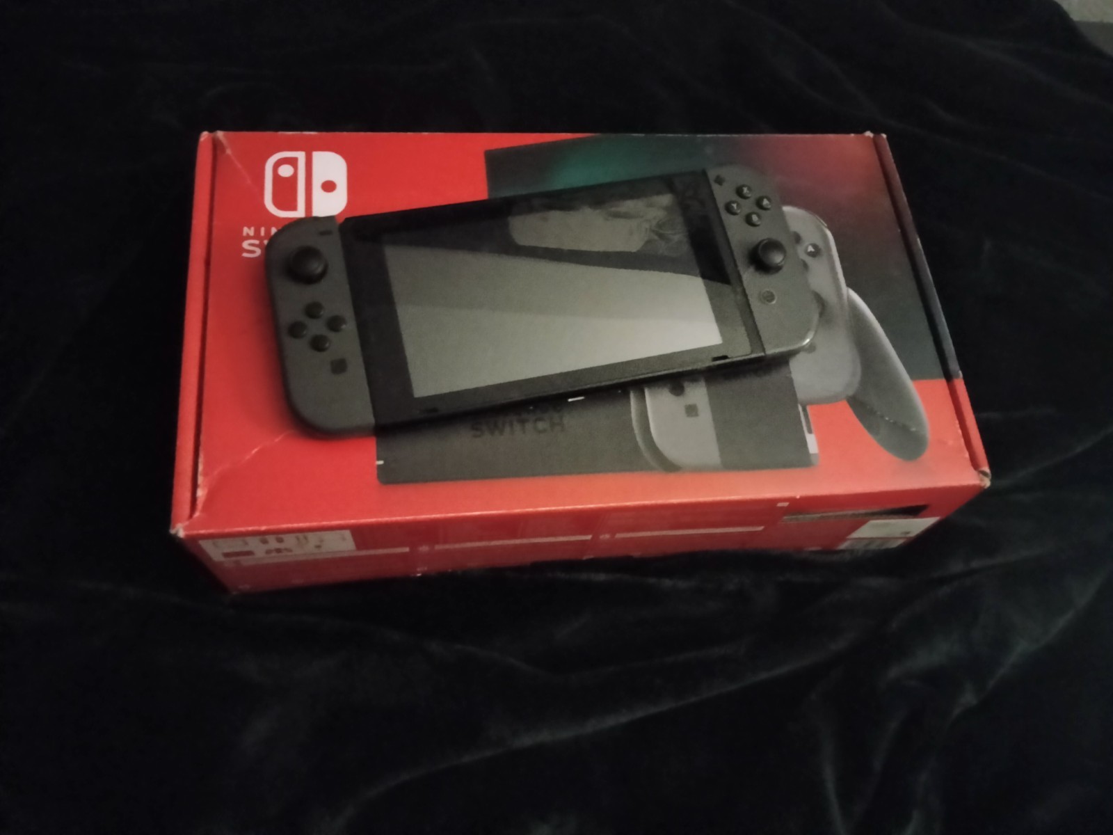 Gen One Nintendo Switch In Original Box – LOZ TEARS OF THE KINGDOM INCLUDED