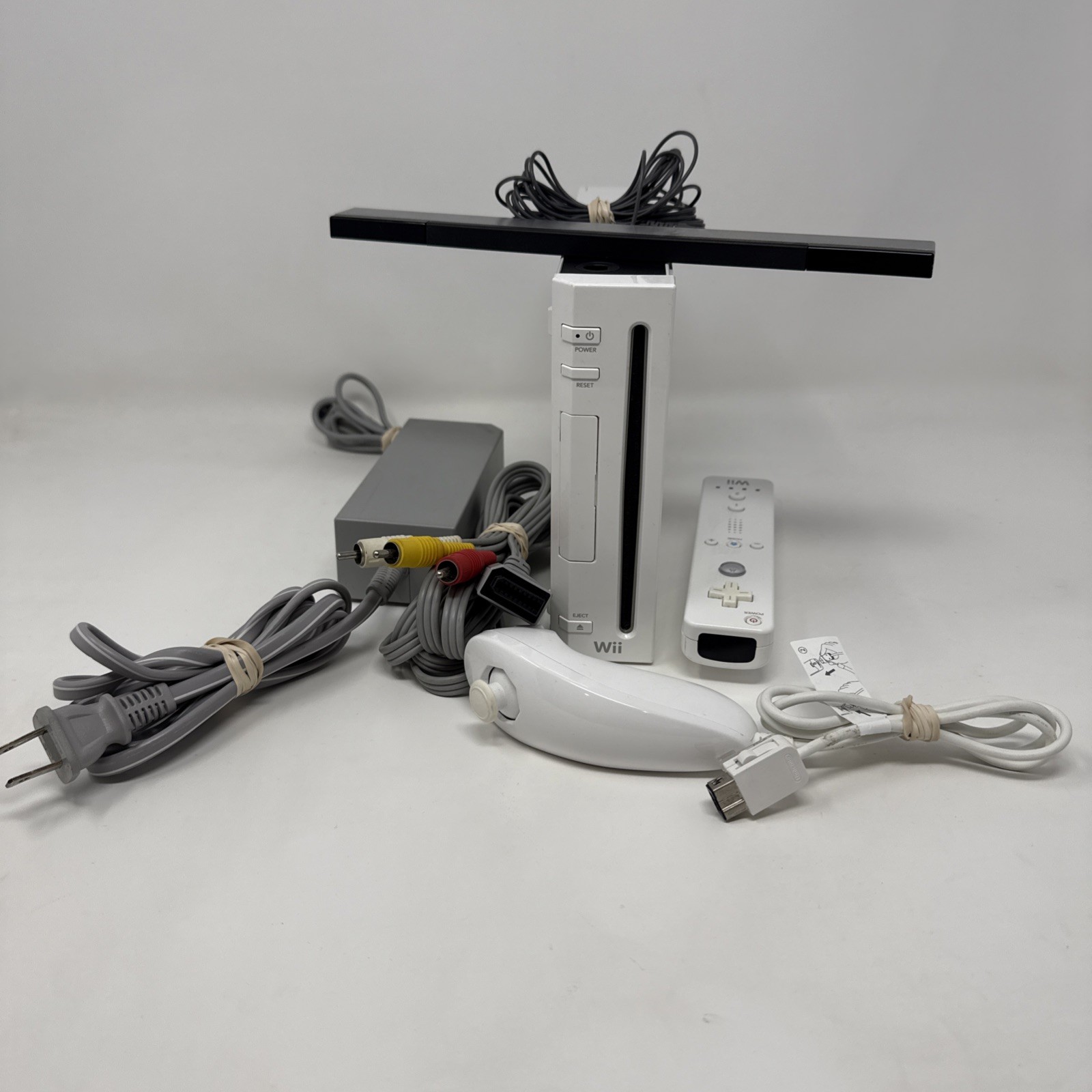 Nintendo Wii RVL-001 Console Bundle – Nintendo Wii Tested And Working