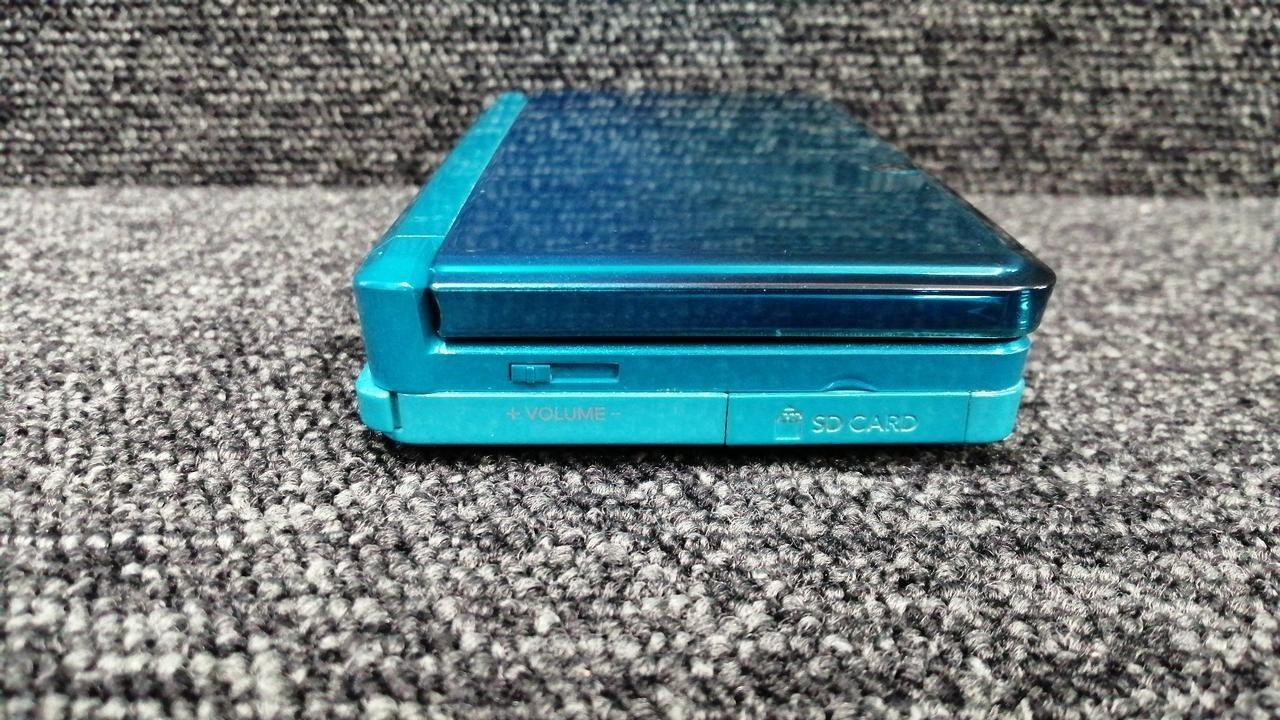 Nintendo 3DS CTR-001 JPN Console Accessories Included Handheld System A2476