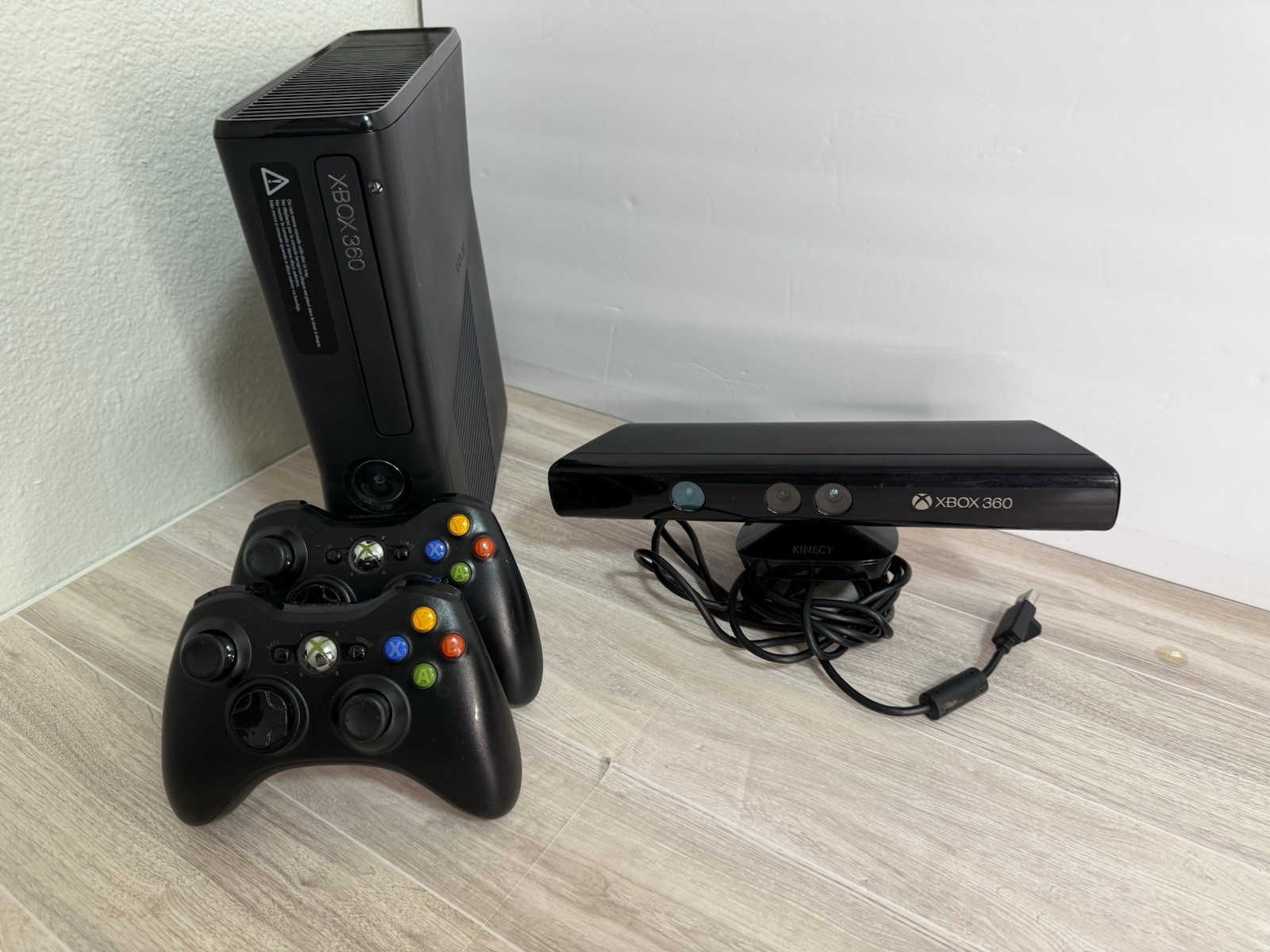 Microsoft Xbox 360 Kinect Bundle 250GB Matte Black Console w/ 2 Controllers