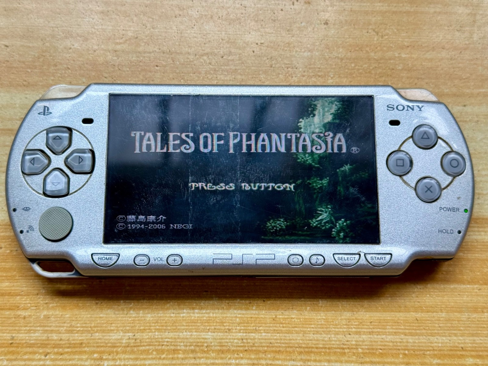 Sony PlayStation Portable PSP 2001 Ice Metallic Silver Handheld System Console