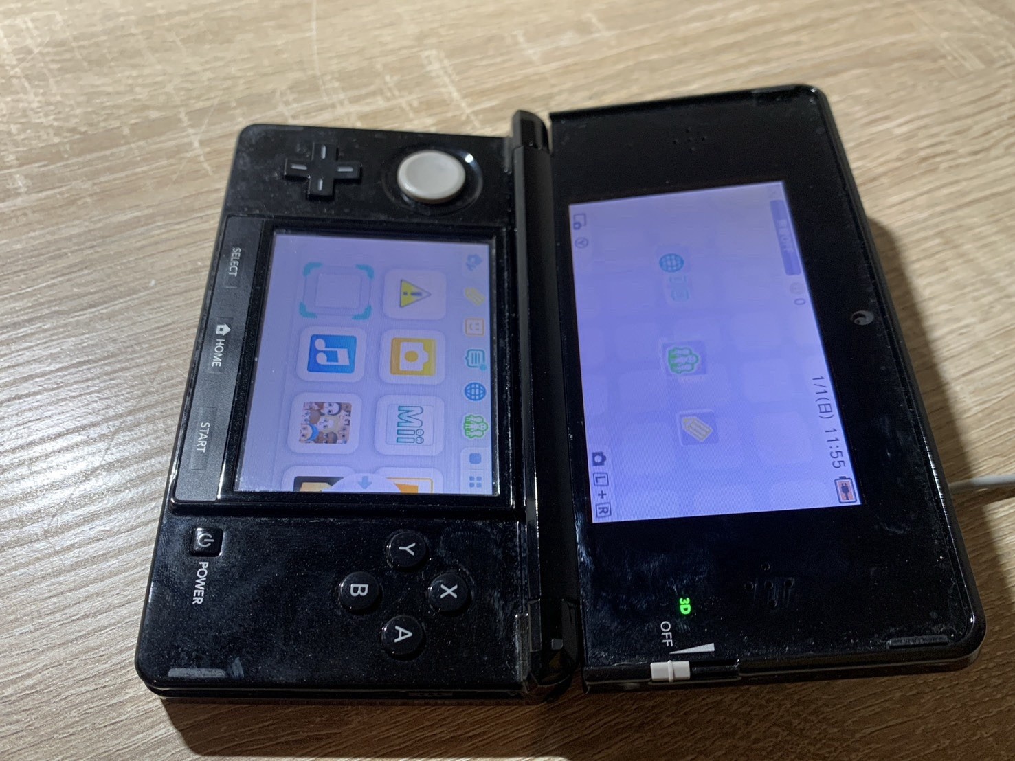 0793 Nintendo 3DS Clear Black Good TESTED