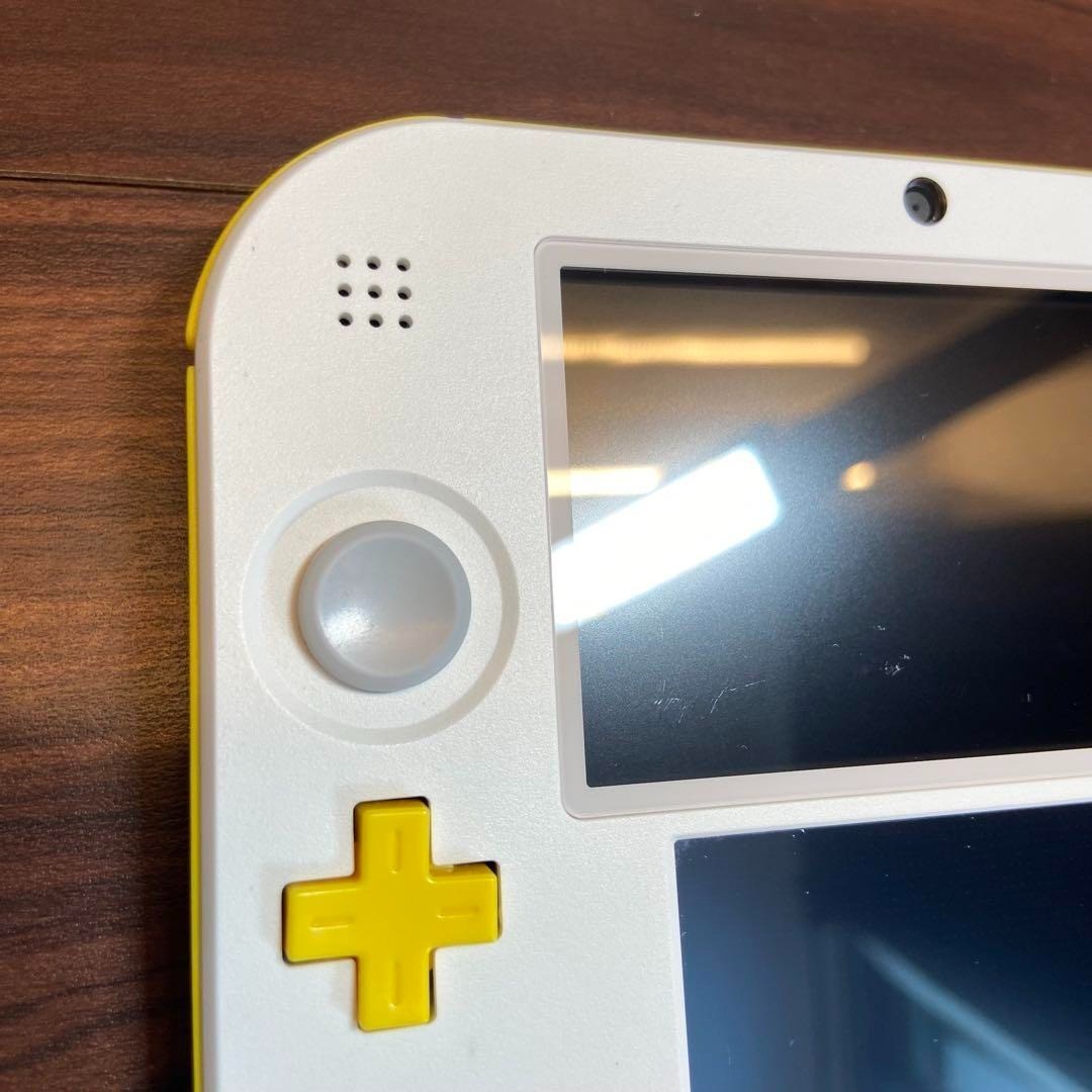 Nintendo 2DS Console – Super Mario Pack (White/Yellow) 4142 From Japan