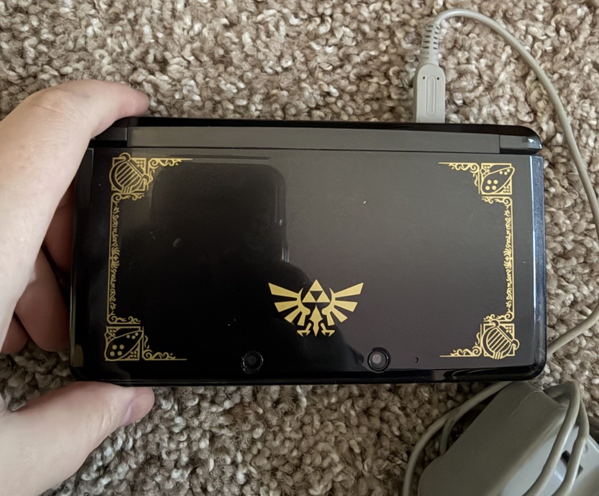 Nintendo 3DS The Legend Of Zelda 25th Anniversary Limited Edition Black Gold
