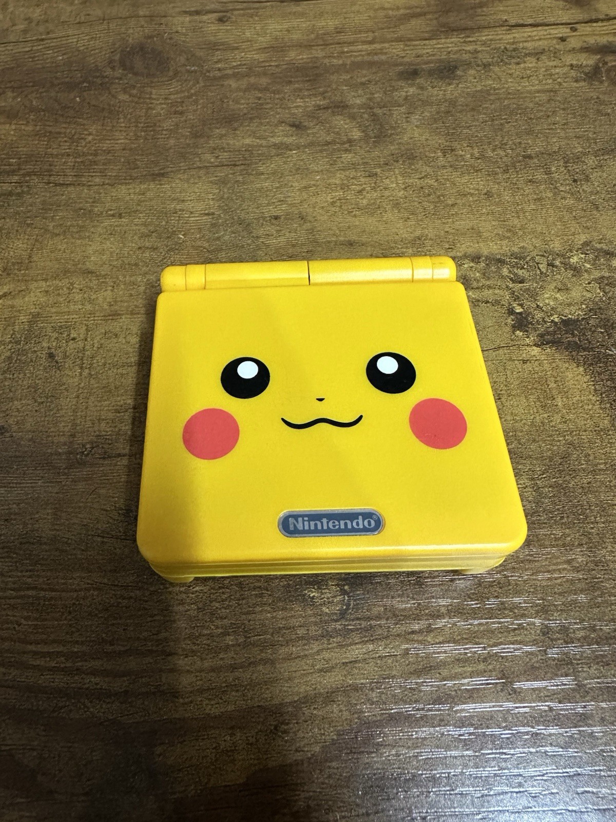 Gameboy Advance SP Pokemon Pikachu Yellow Version Nintendo system used
