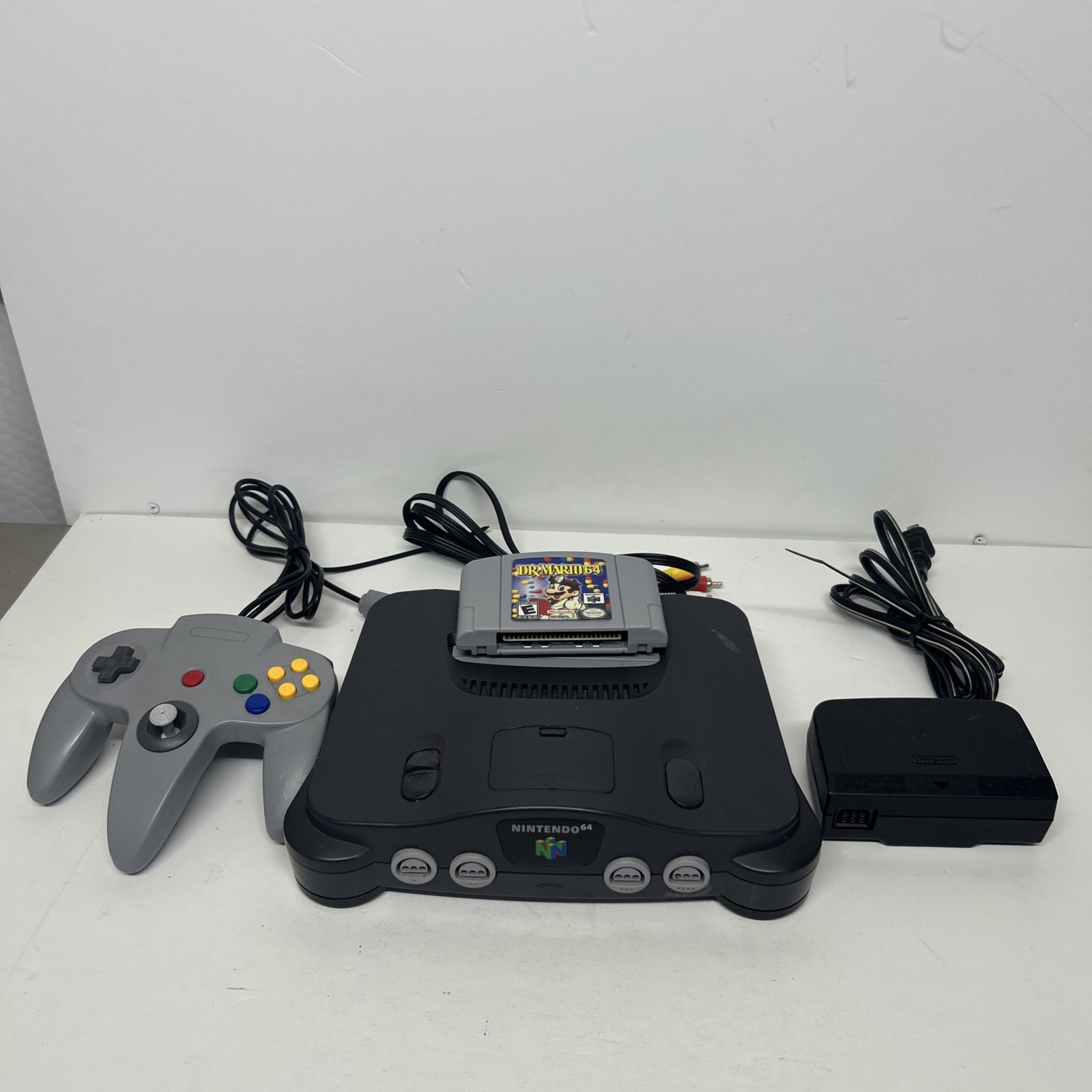 Nintendo 64 N64 Console + Dr Mario 64+Controller+Cords