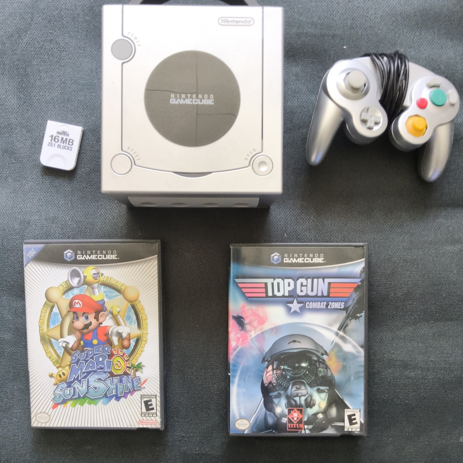 Nintendo GameCube DOL-101(JPN) Silver Console 16MB Controller Mario Sunshine To…