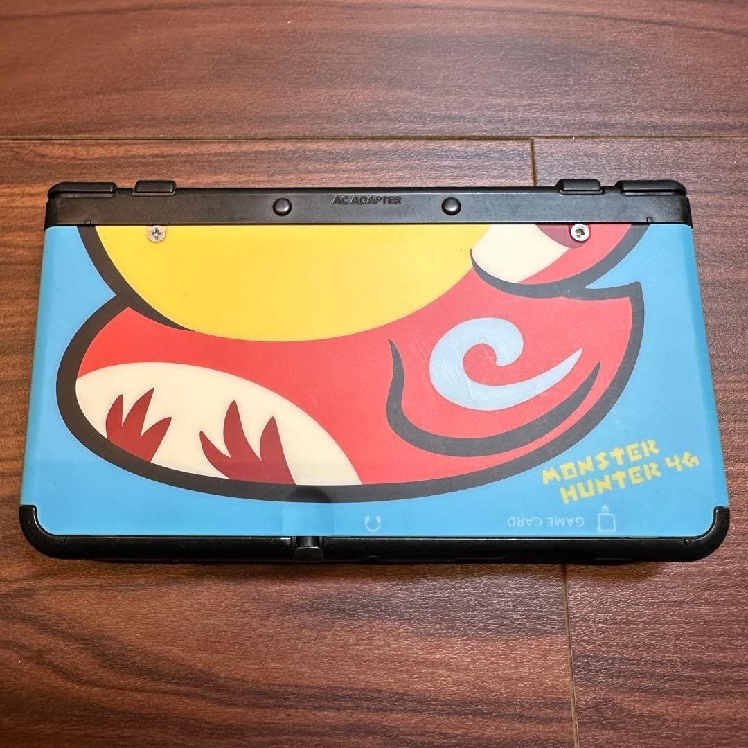 Nintendo New 3DS Black Console with Interchangeable Plate 4346 From Japan