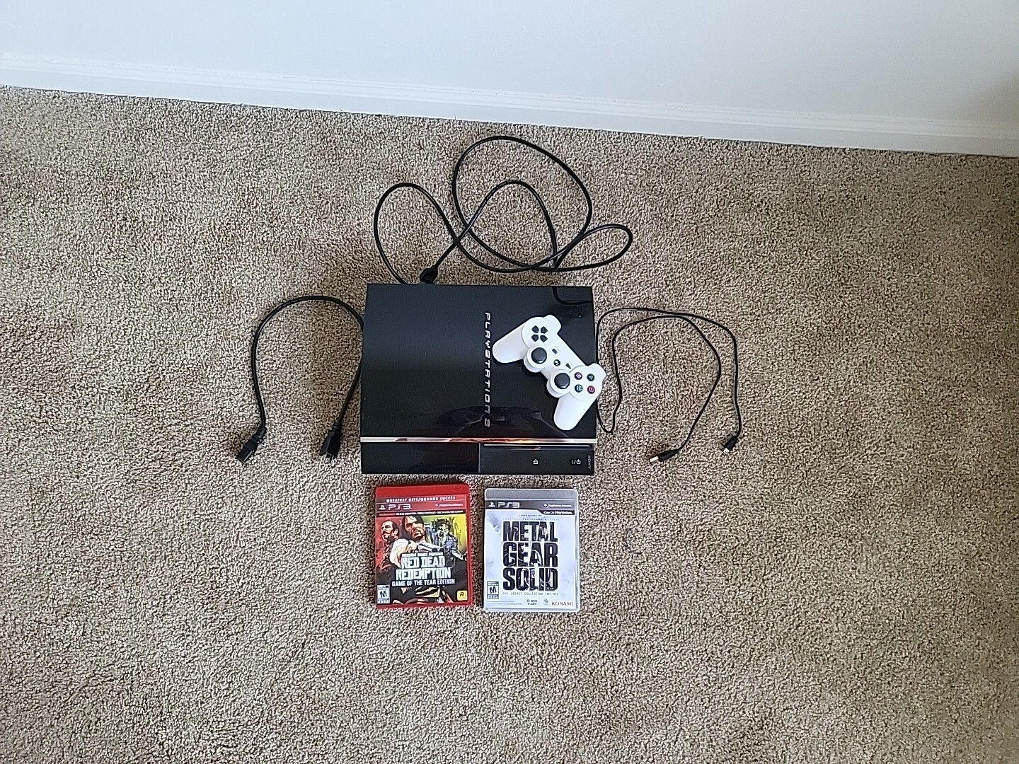 PS1/PS2 Backwards Compatible PS3 Console w/ Red Dead Redemption / MGSLC / Acces.