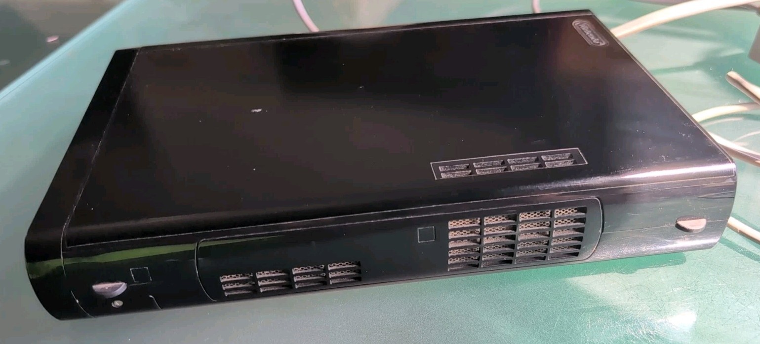 NINTENDO WII U CONSOLE 32GB FOR PARTS/REPAIR: