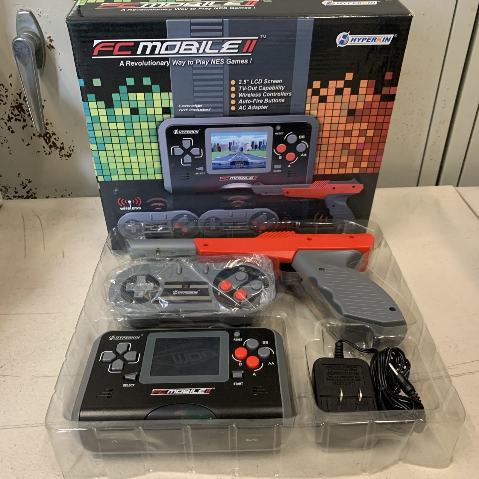 *CIB COMPLETE* Retro Hyperkin FC MOBILE II (2009) Portable NES Black Version