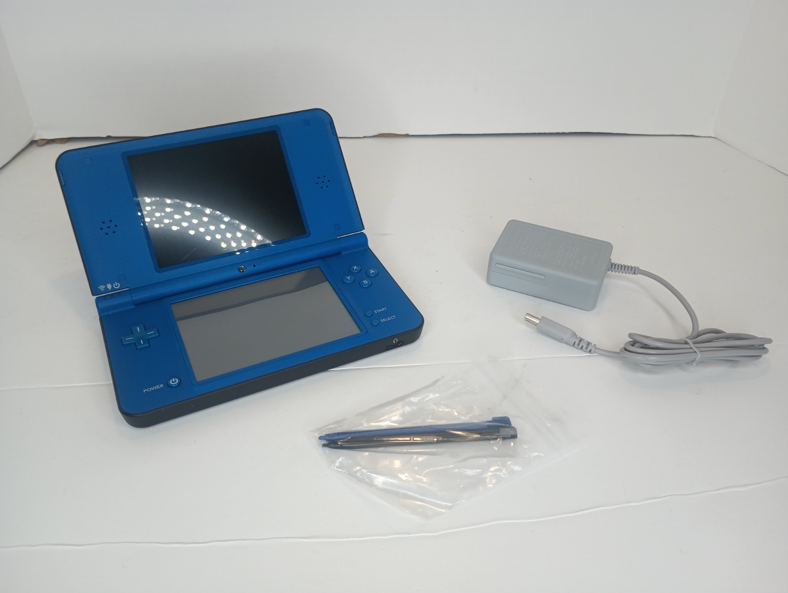Nintendo DSi XL Blue Handheld Console Wi-Fi Camera Nintendo DS