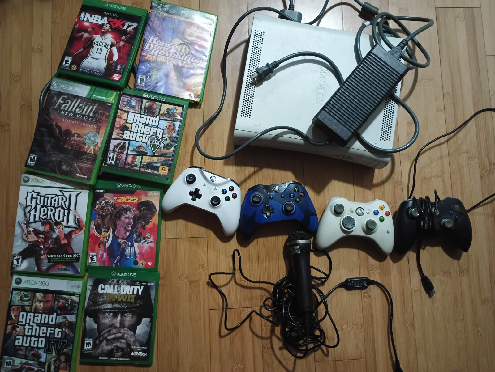 Microsoft Xbox 360 Pro 20GB Console – Matte White