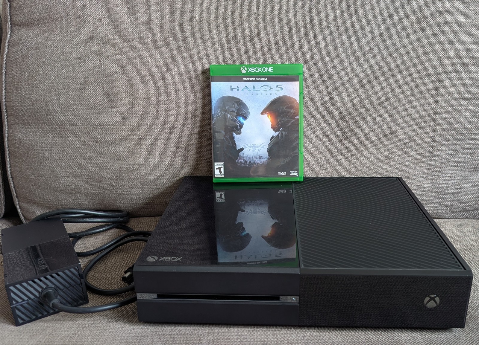 Microsoft Xbox One 500GB Black Console Halo 5 Bundle NTSC (Tested, working)