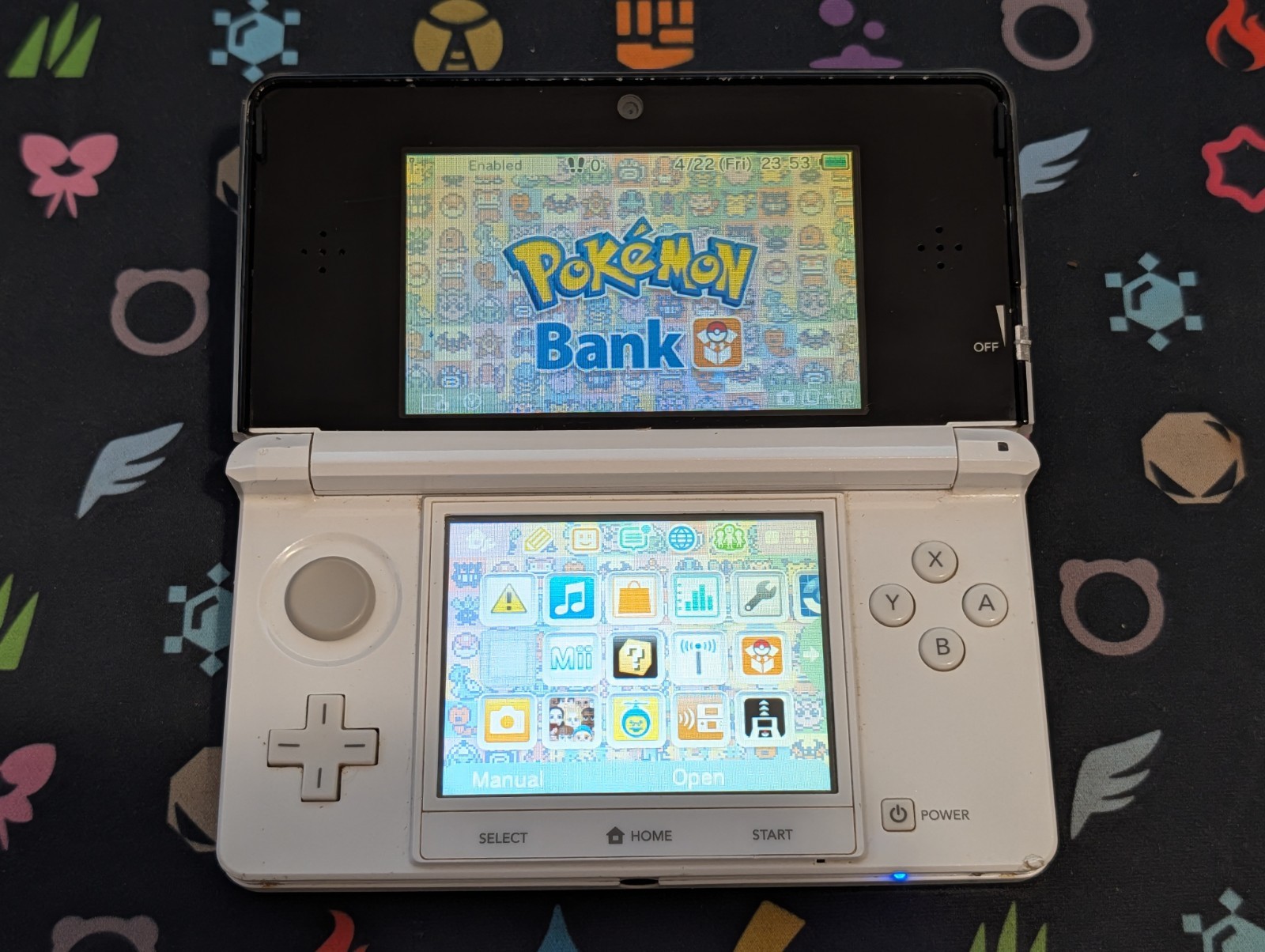 Nintendo 3DS Ice White Region Free Console w/ Charger & Stylus E201