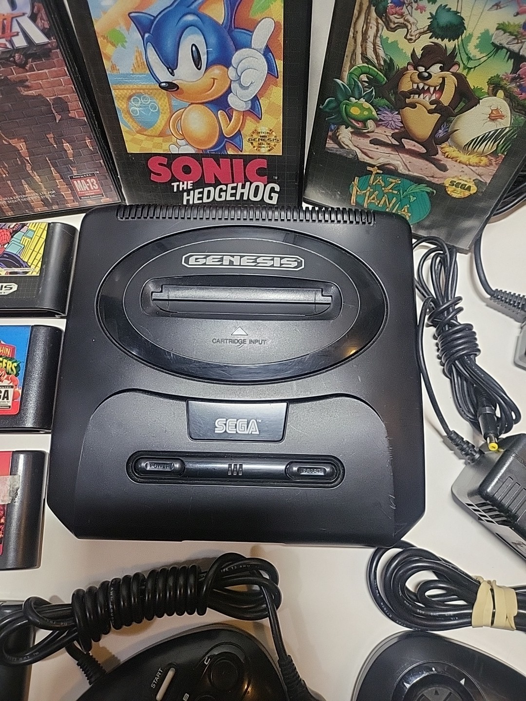 Sega Genesis Bundle lot 14ganes 3controllers 1 light phaser gun & More (TESTED)