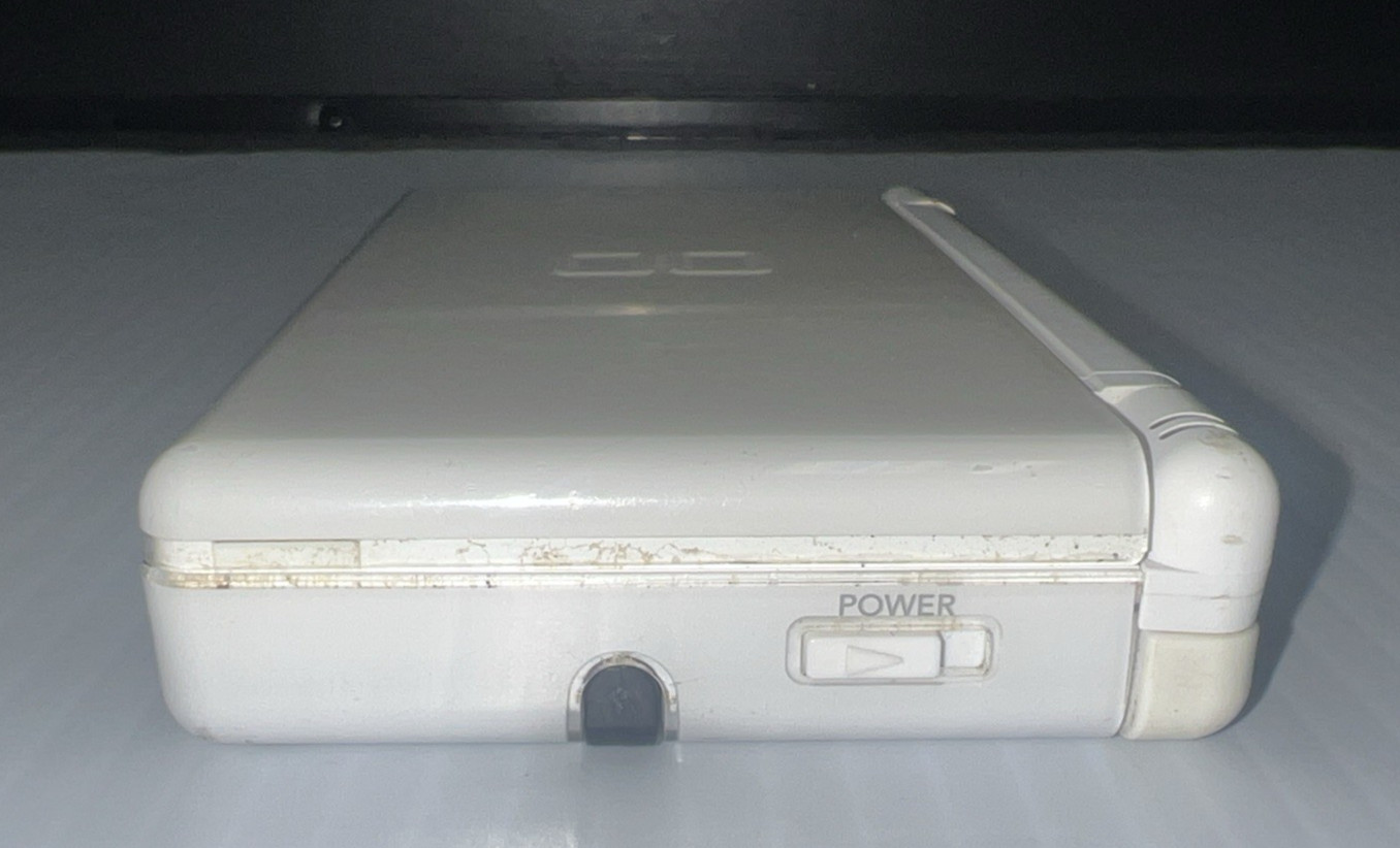 Nintendo DS Lite White Tested Working No Charger Cracked Hinge preowned console